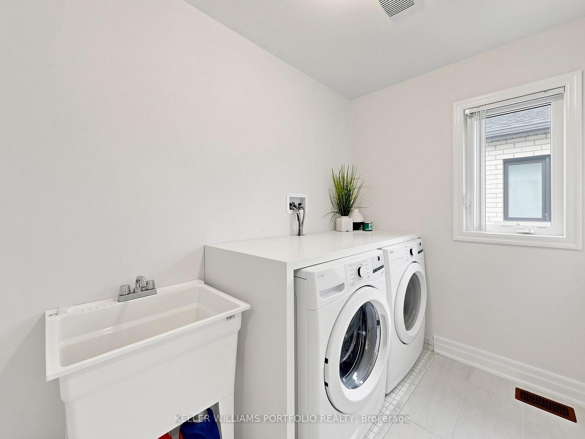 Photo 20 of 23 Rosanne Circle, Wasaga Beach — HOMEH