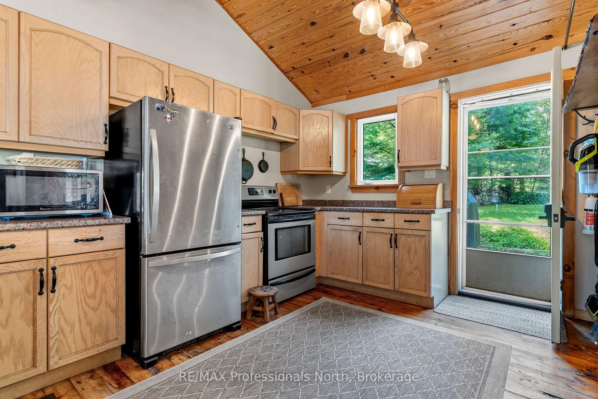 Photo 6 of 17306 Highway 35, Algonquin Highlands, Stanhope — HOMEH