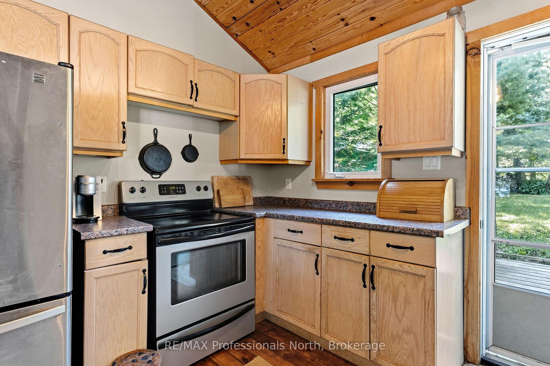 Photo 7 of 17306 Highway 35, Algonquin Highlands, Stanhope — HOMEH