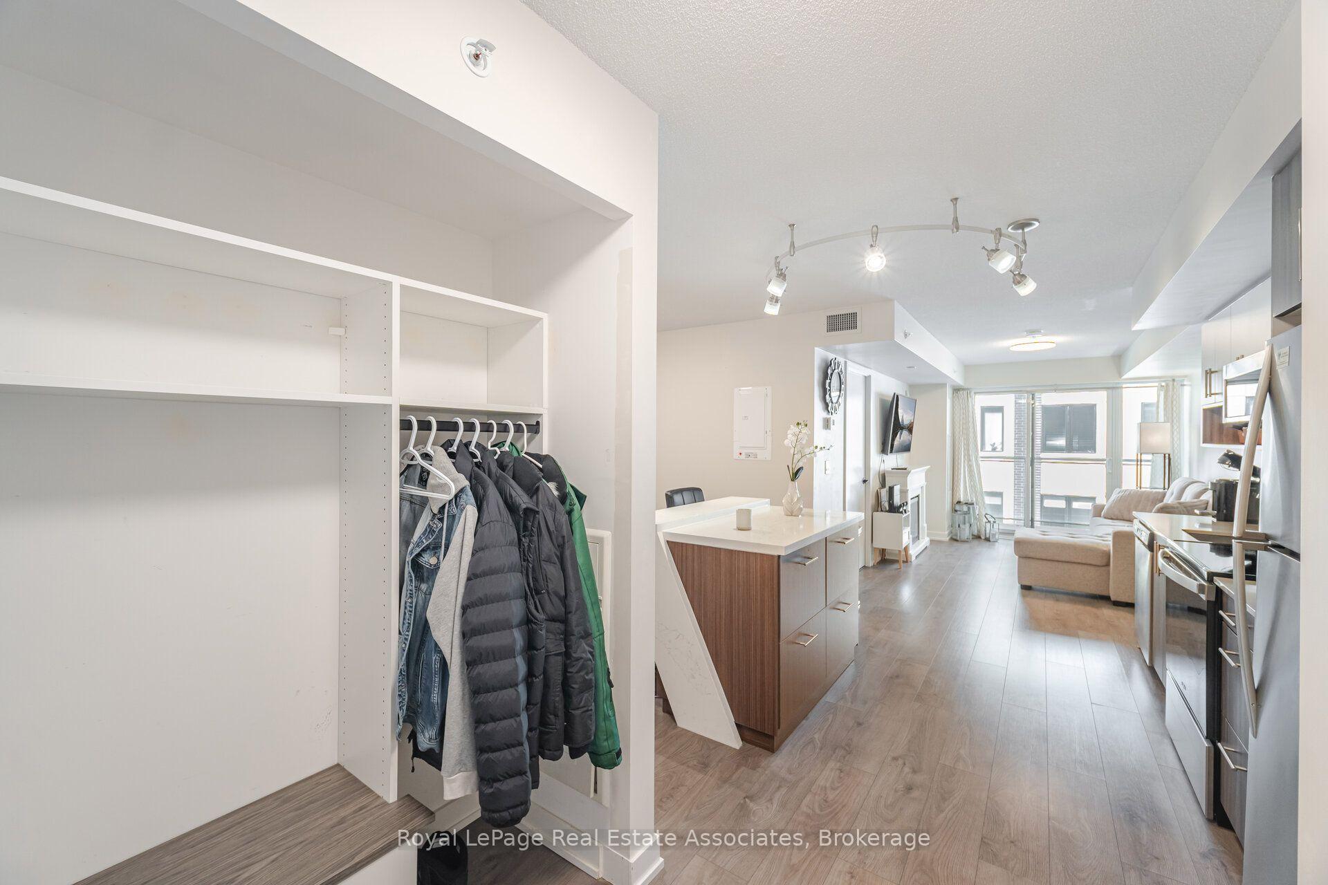 Photo 7 of Unit B327, 1119 Cooke Boulevard, Burlington, Bayview — HOMEH