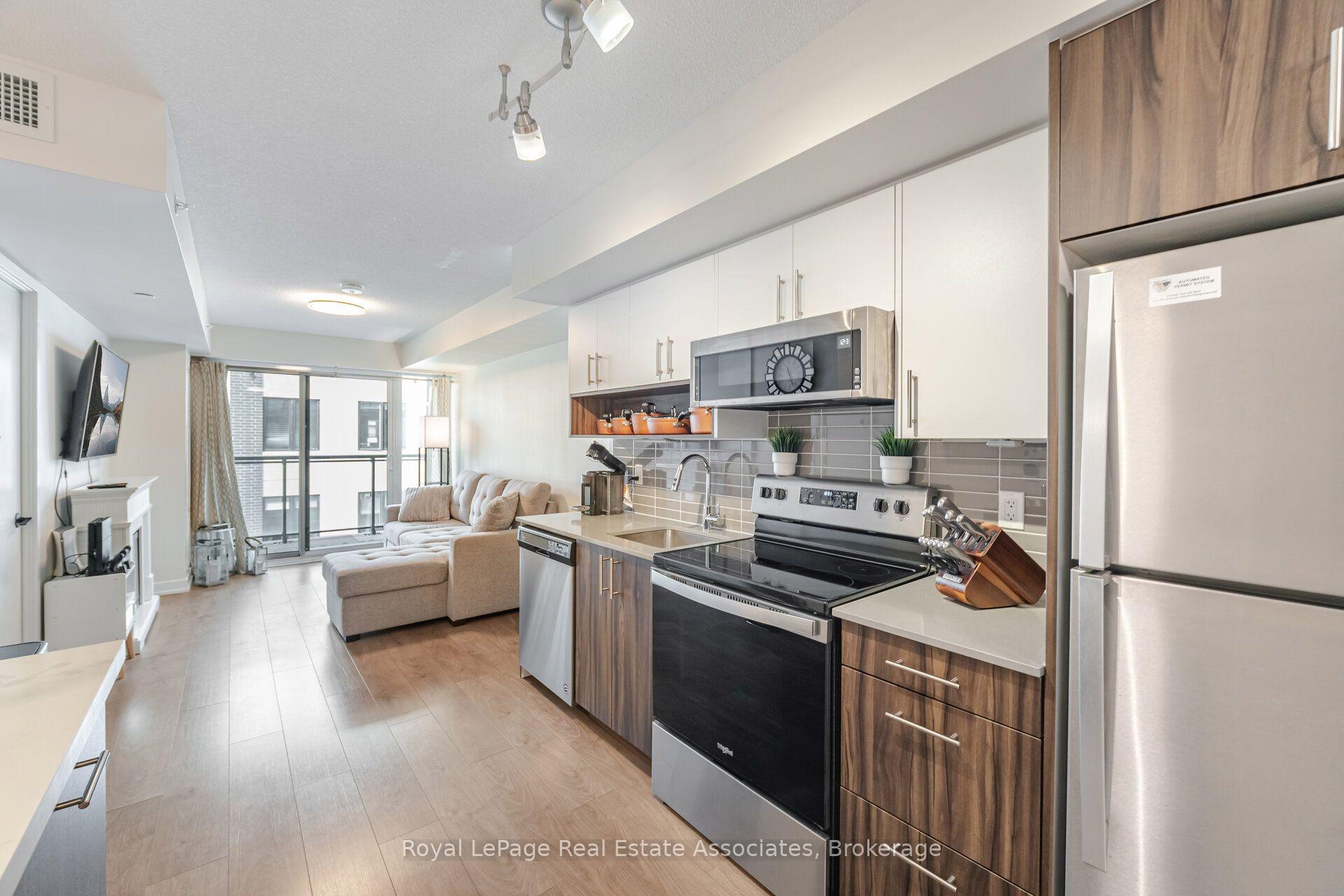 Photo 8 of Unit B327, 1119 Cooke Boulevard, Burlington, Bayview — HOMEH