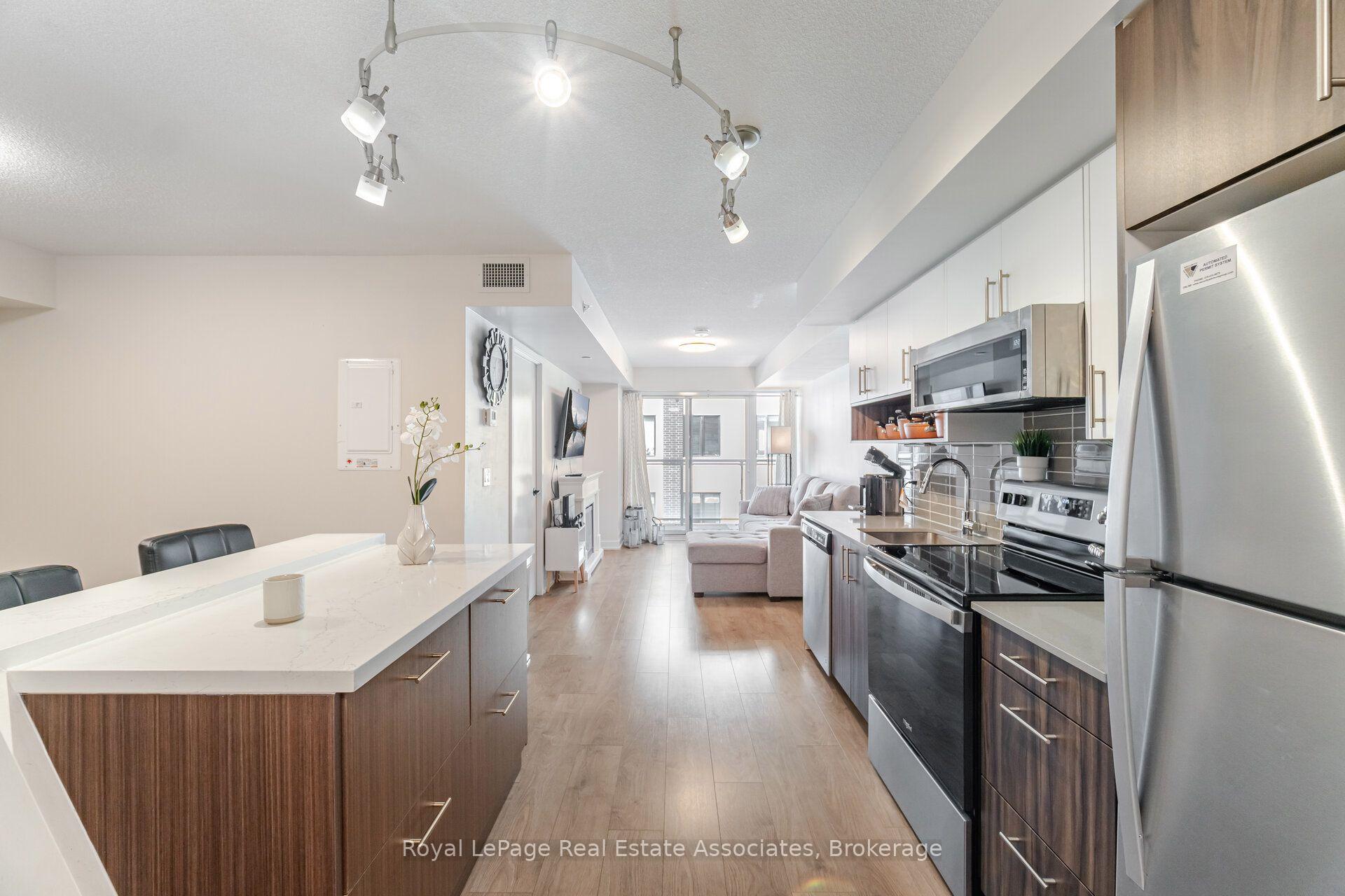 Photo 9 of Unit B327, 1119 Cooke Boulevard, Burlington, Bayview — HOMEH