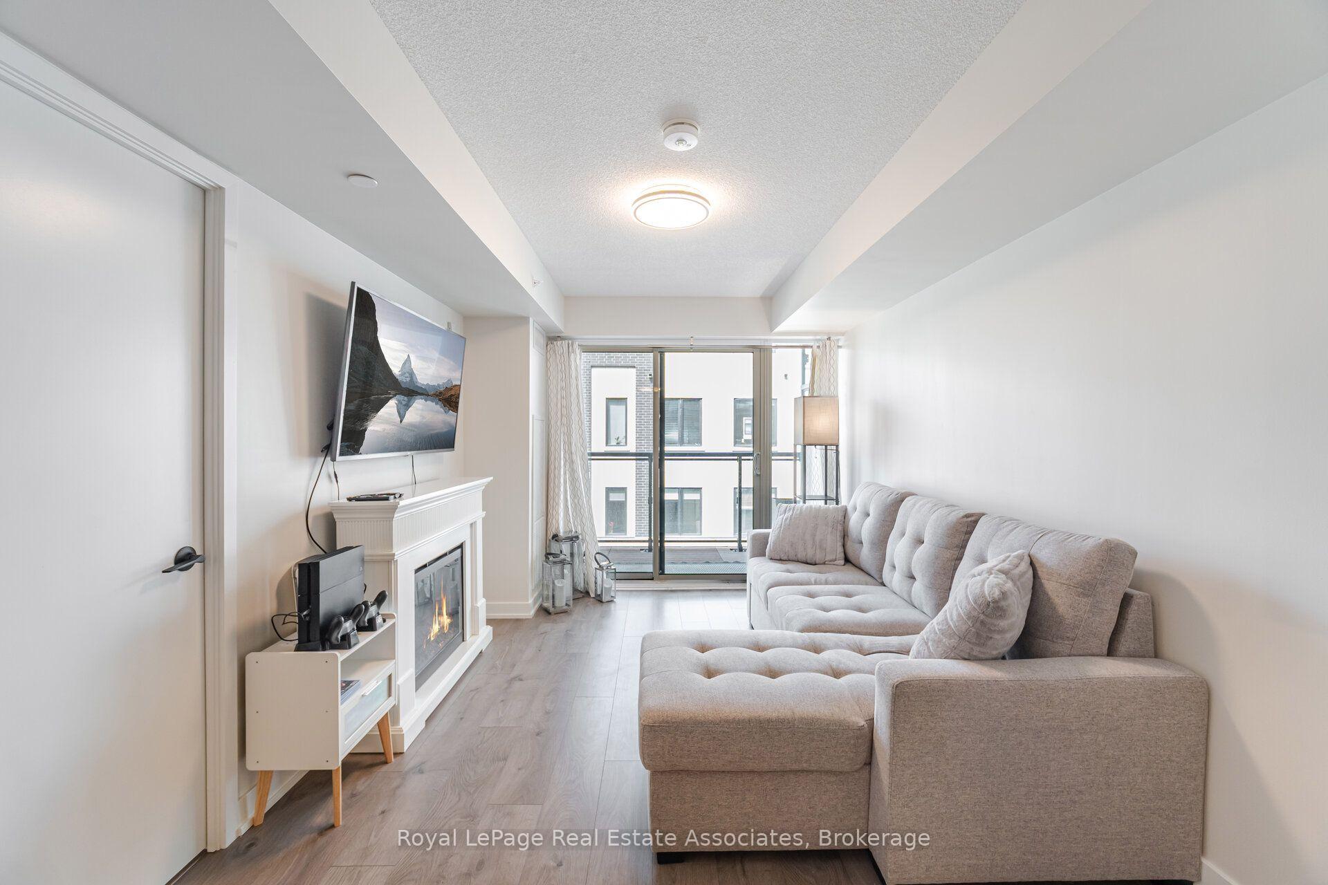 Photo 15 of Unit B327, 1119 Cooke Boulevard, Burlington, Bayview — HOMEH