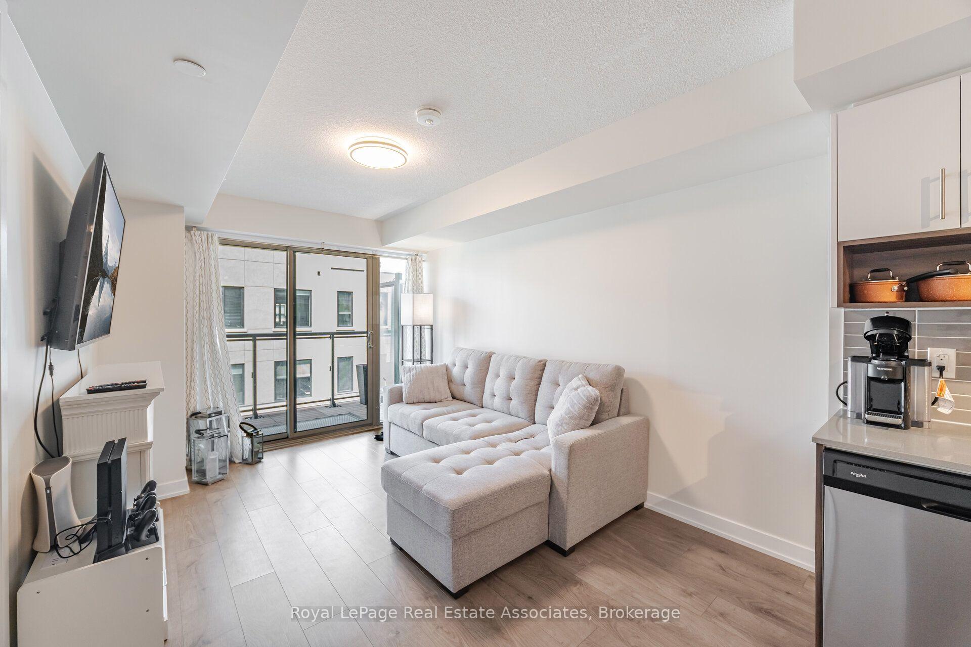 Photo 16 of Unit B327, 1119 Cooke Boulevard, Burlington, Bayview — HOMEH