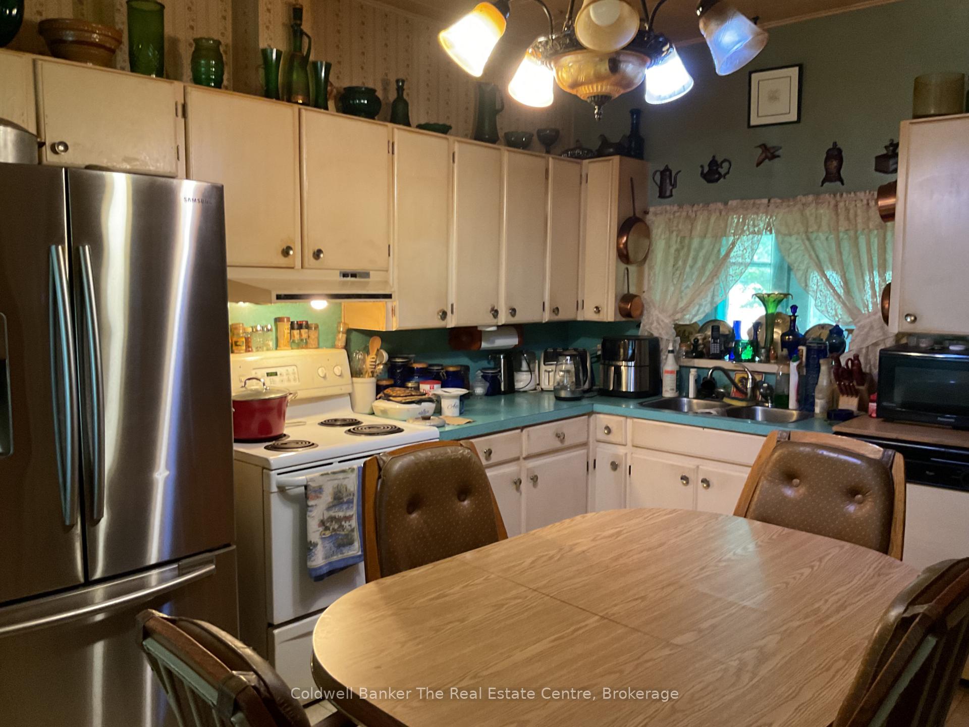 Photo 3 of 610 John Street S, Gravenhurst, Muskoka (S) — HOMEH