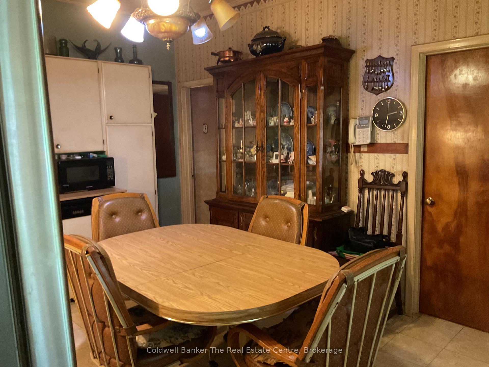 Photo 10 of 610 John Street S, Gravenhurst, Muskoka (S) — HOMEH