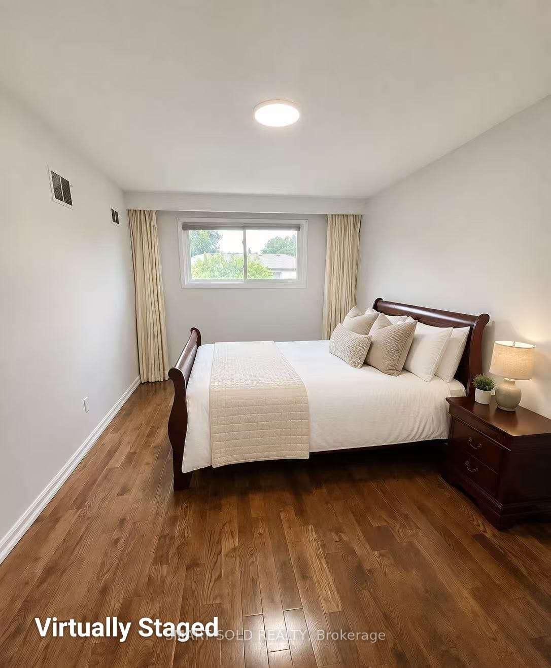 Photo 8 of Unit Main + Upper, 31 Silas Hill Drive, North York, Don Valley Village — HOMEH