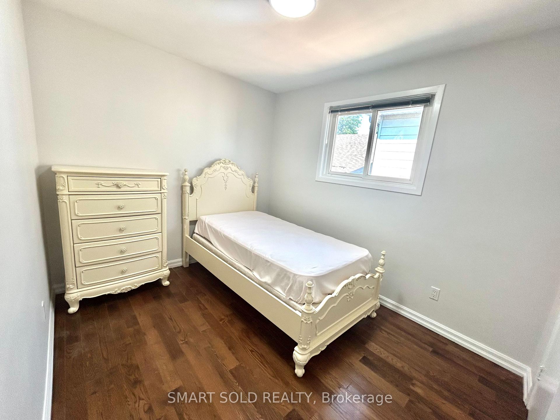 Photo 11 of Unit Main + Upper, 31 Silas Hill Drive, North York, Don Valley Village — HOMEH