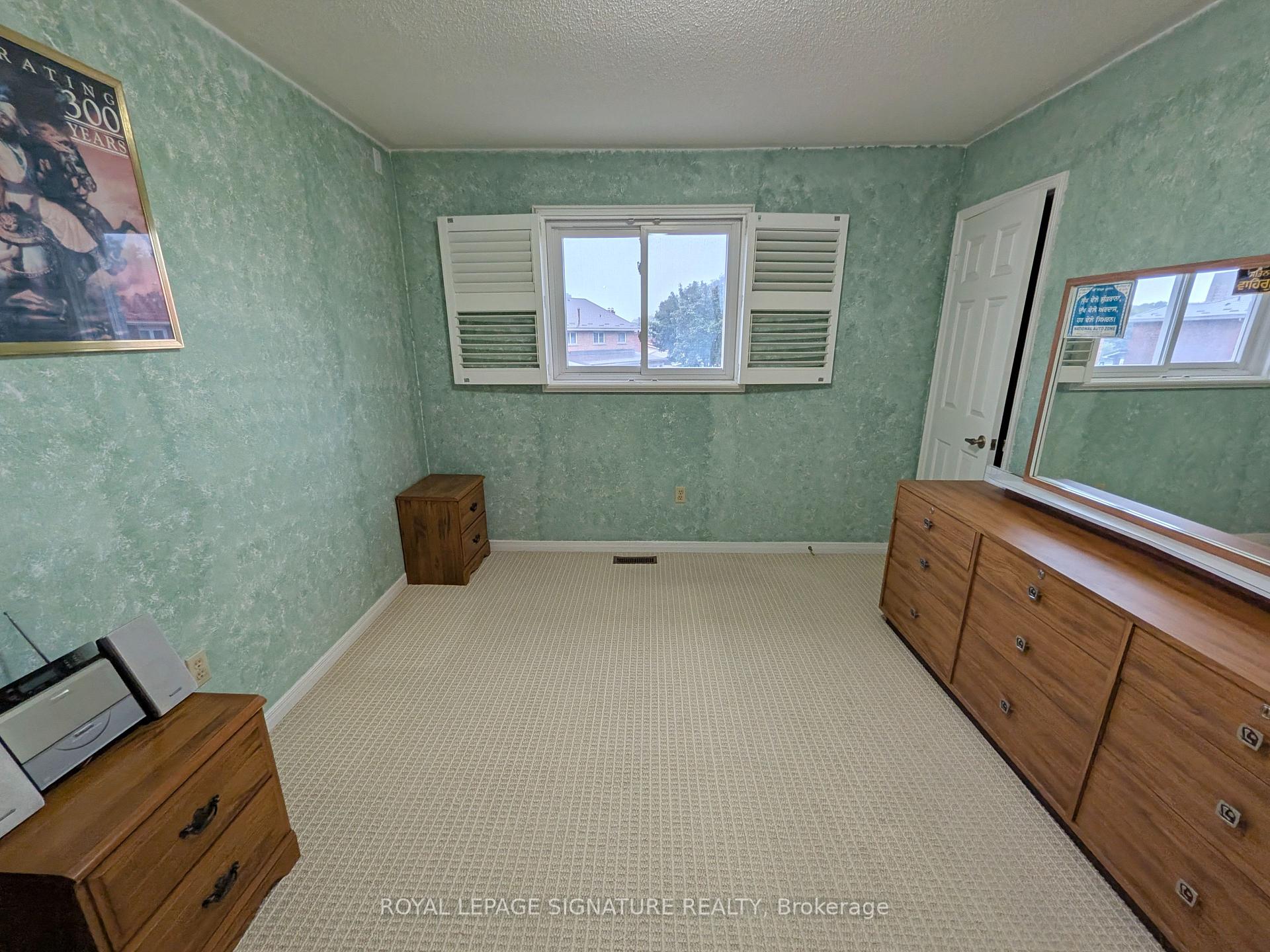Photo 27 of 44 Bankview Circle, Etobicoke, West Humber-Clairville — HOMEH