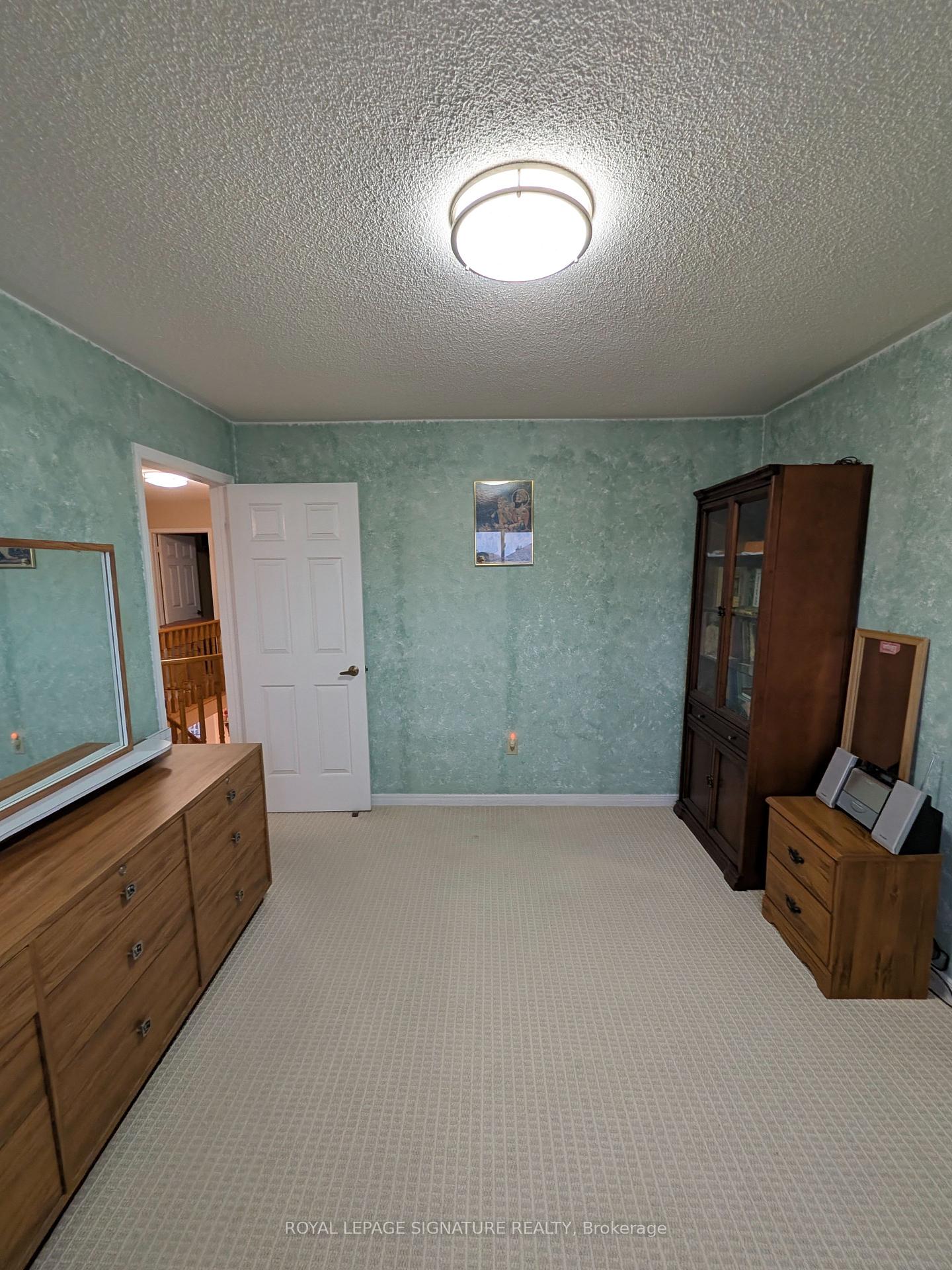 Photo 29 of 44 Bankview Circle, Etobicoke, West Humber-Clairville — HOMEH