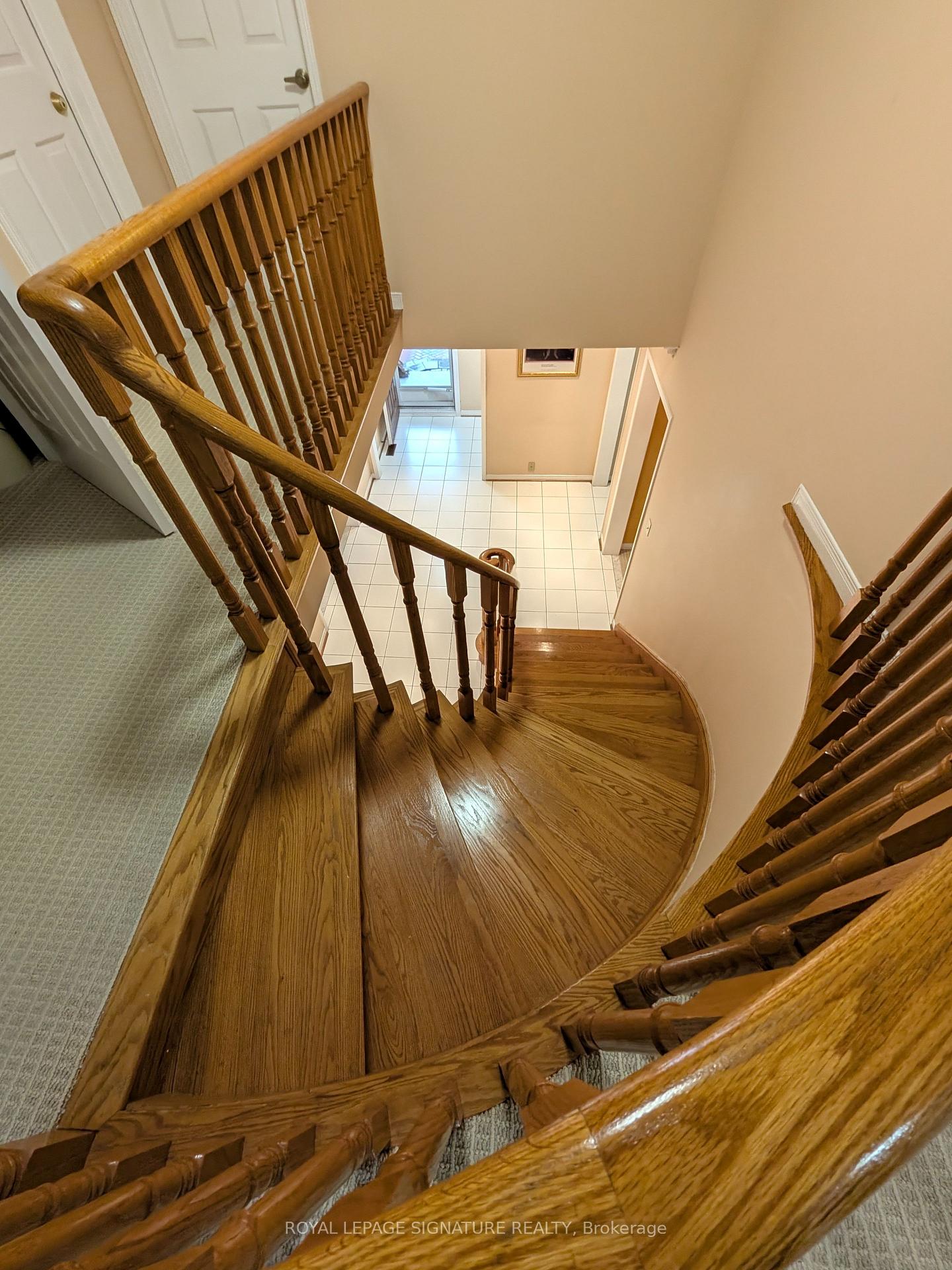 Photo 30 of 44 Bankview Circle, Etobicoke, West Humber-Clairville — HOMEH