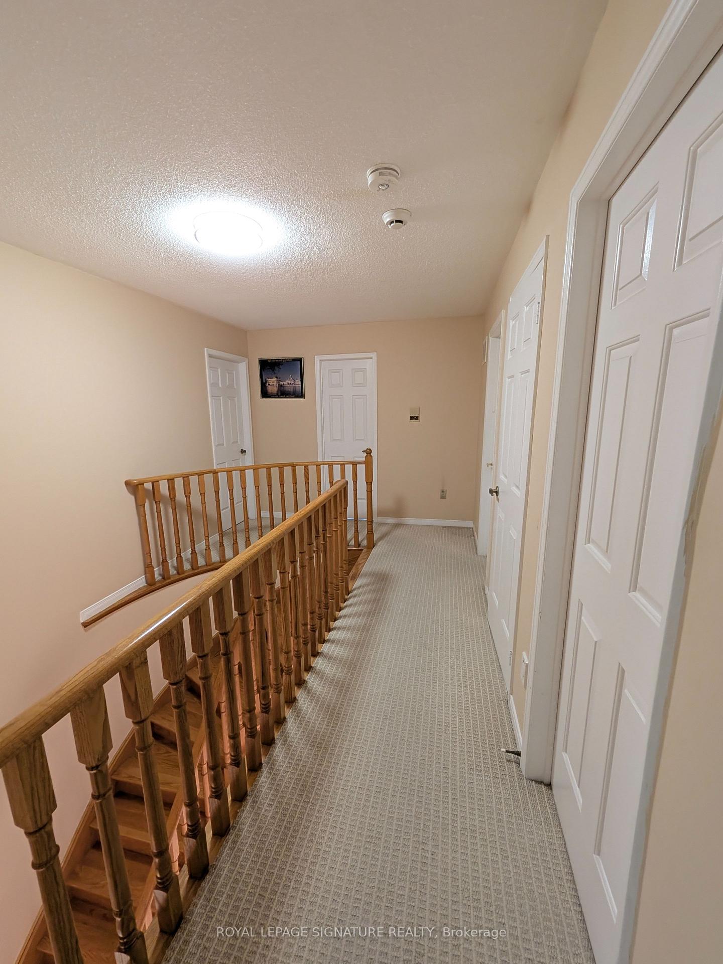 Photo 34 of 44 Bankview Circle, Etobicoke, West Humber-Clairville — HOMEH