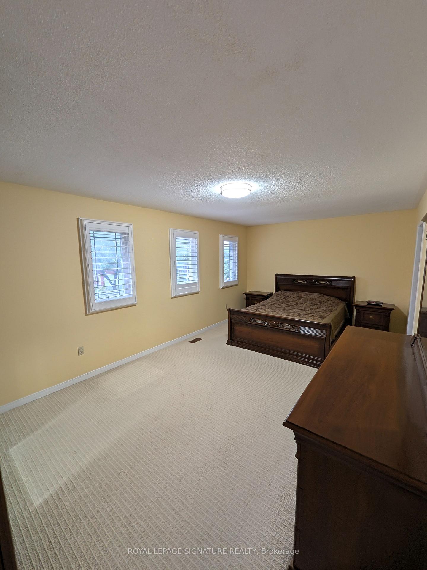 Photo 39 of 44 Bankview Circle, Etobicoke, West Humber-Clairville — HOMEH