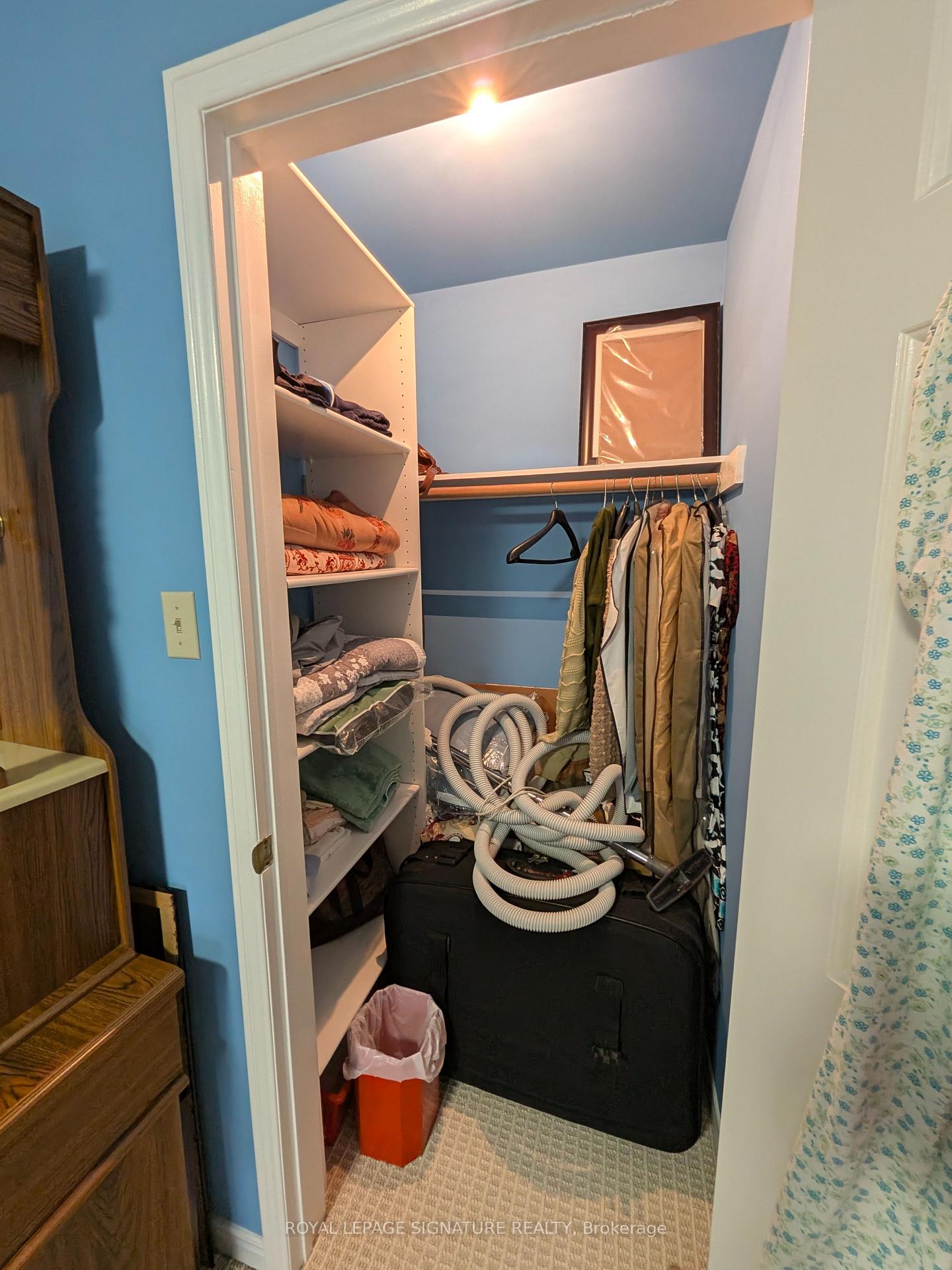 Photo 48 of 44 Bankview Circle, Etobicoke, West Humber-Clairville — HOMEH