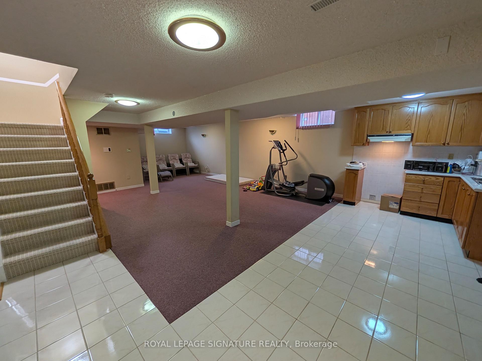 Photo 50 of 44 Bankview Circle, Etobicoke, West Humber-Clairville — HOMEH