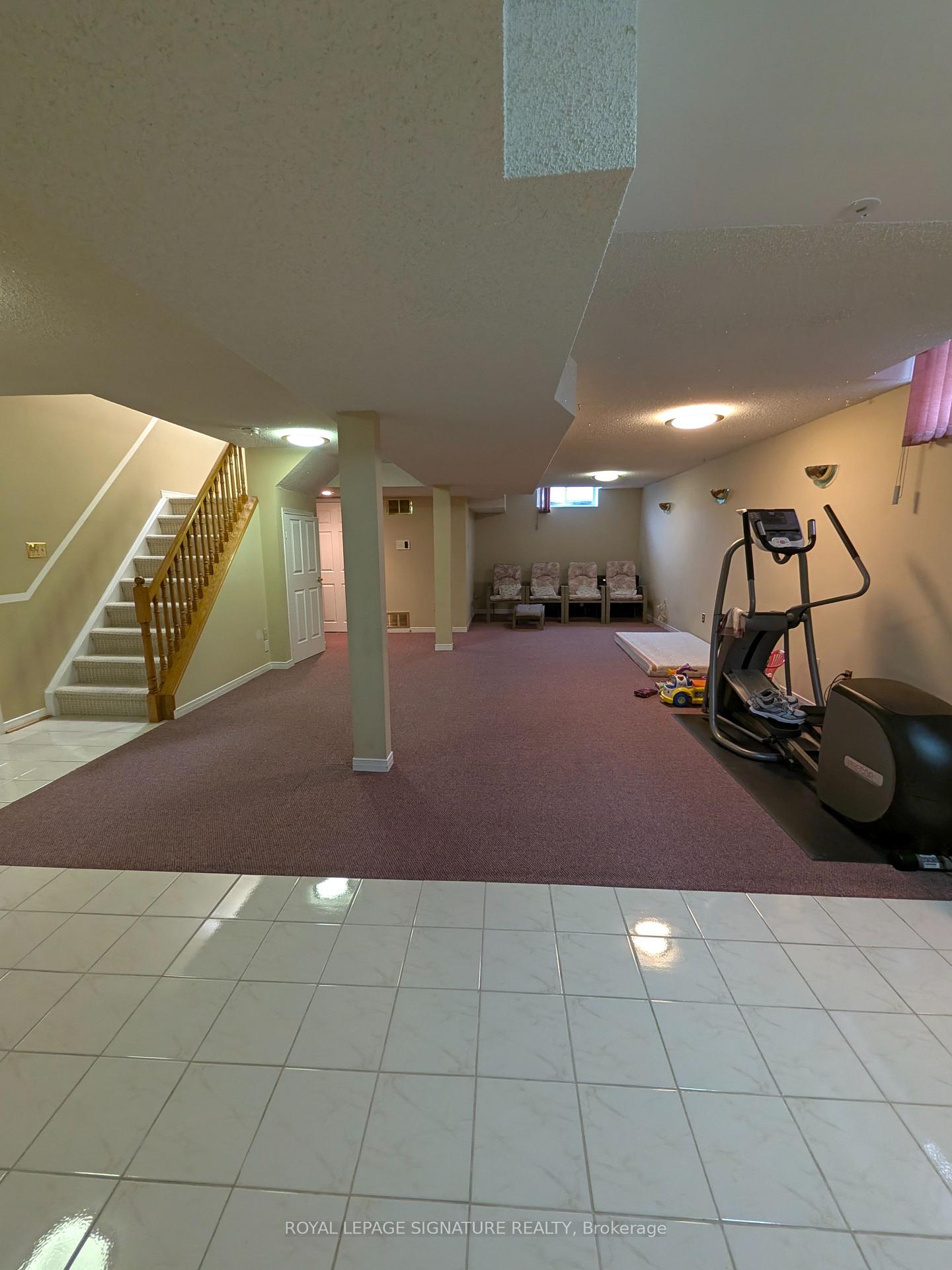 Photo 54 of 44 Bankview Circle, Etobicoke, West Humber-Clairville — HOMEH