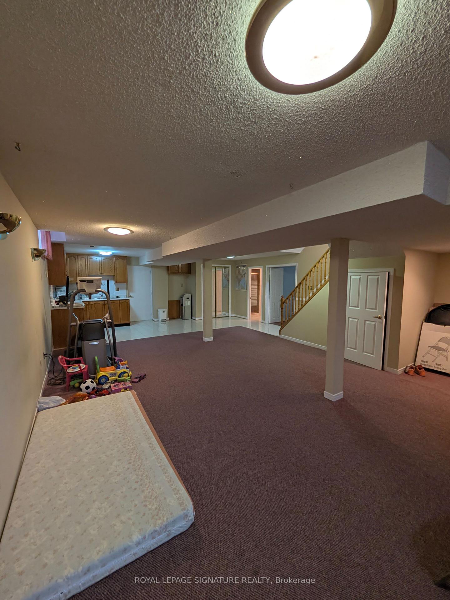 Photo 55 of 44 Bankview Circle, Etobicoke, West Humber-Clairville — HOMEH