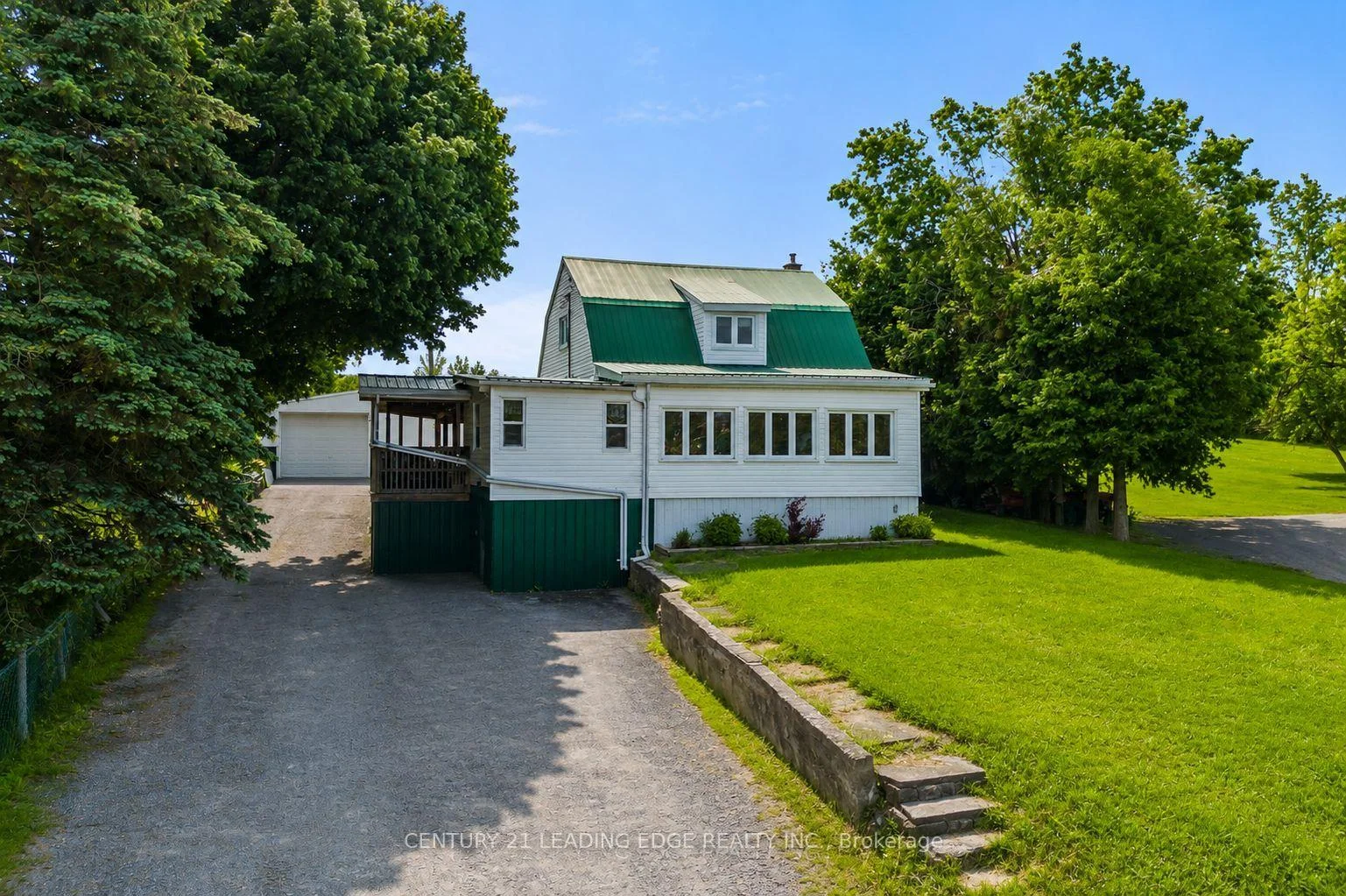 Photo of 3094 Lakefield Road