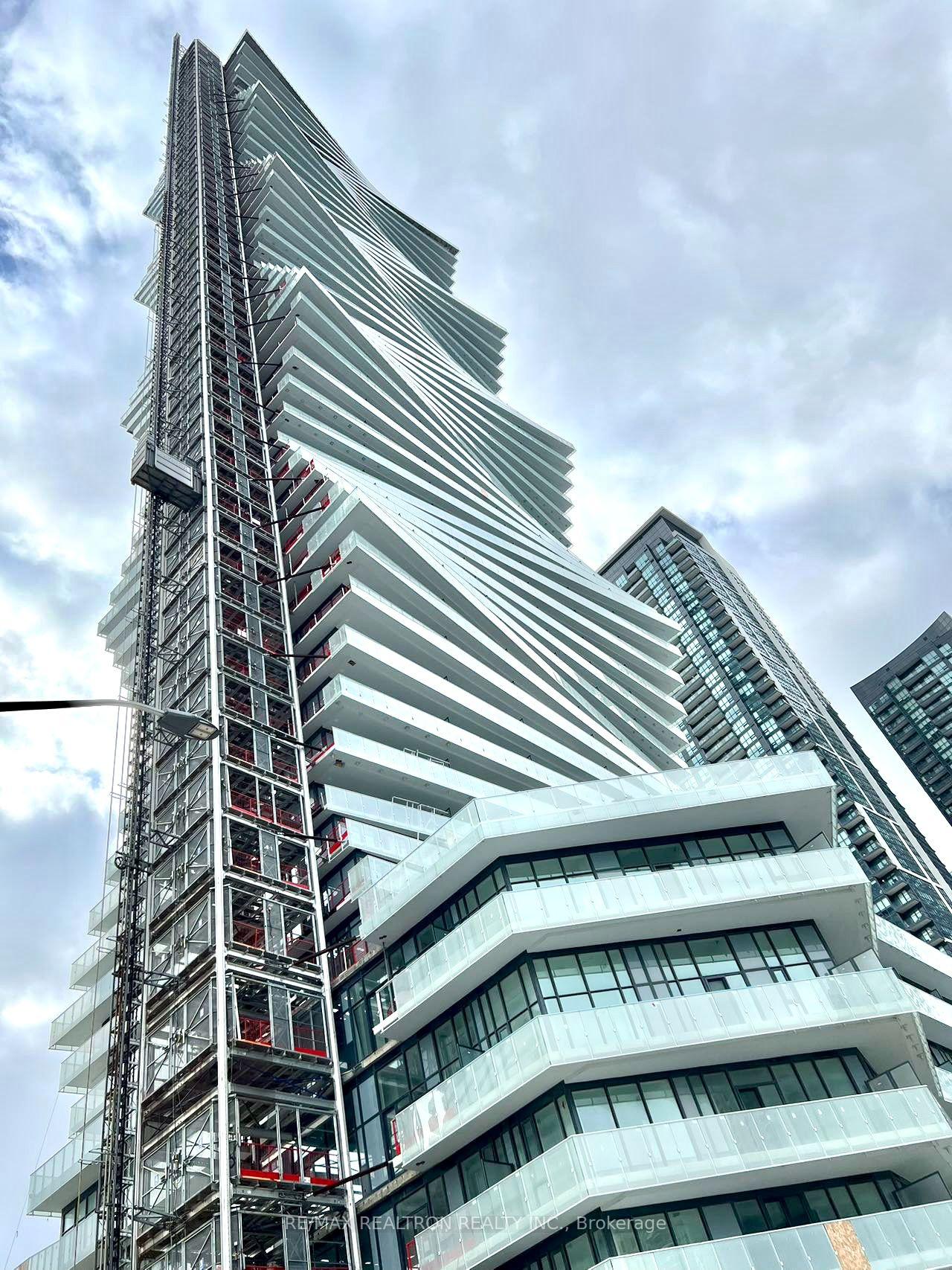 Photo 1 of Unit 1702, 3900 Confederation Parkway, Mississauga, City Centre — HOMEH