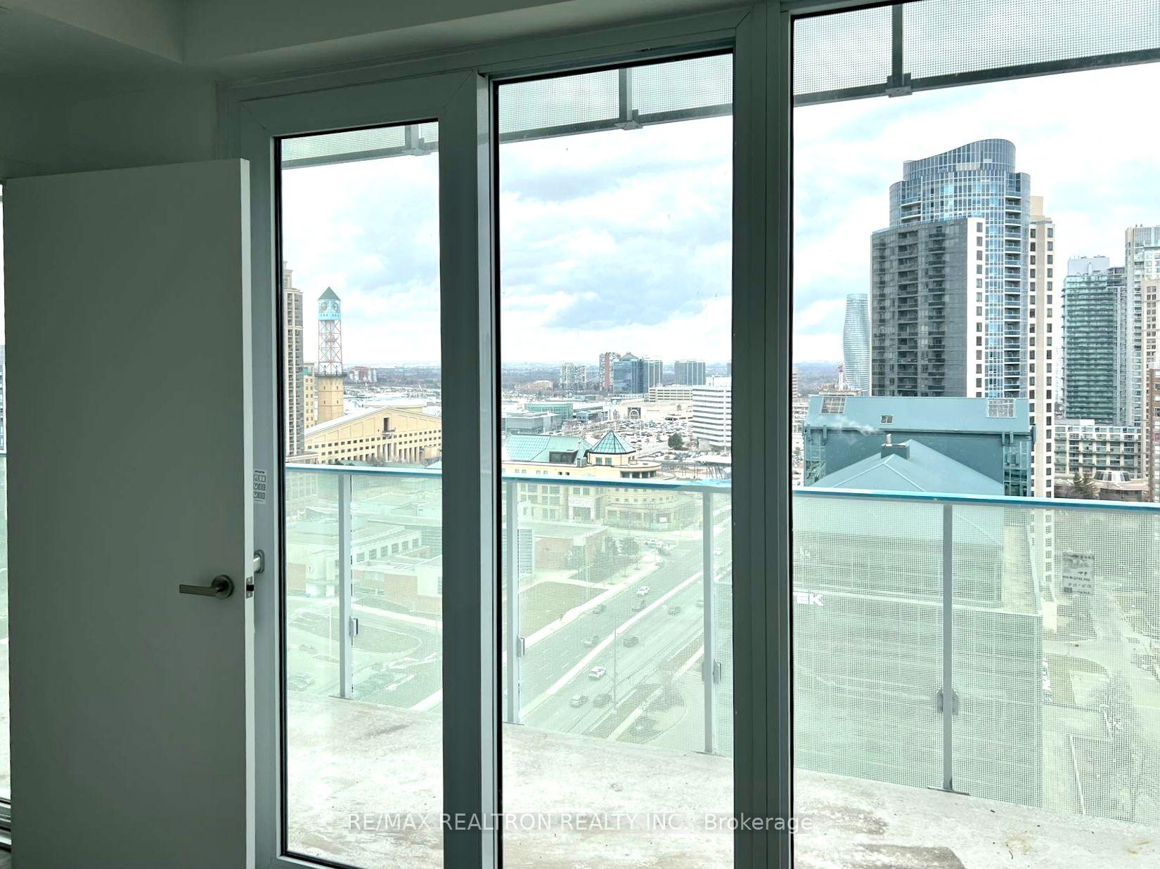 Photo 9 of Unit 1702, 3900 Confederation Parkway, Mississauga, City Centre — HOMEH