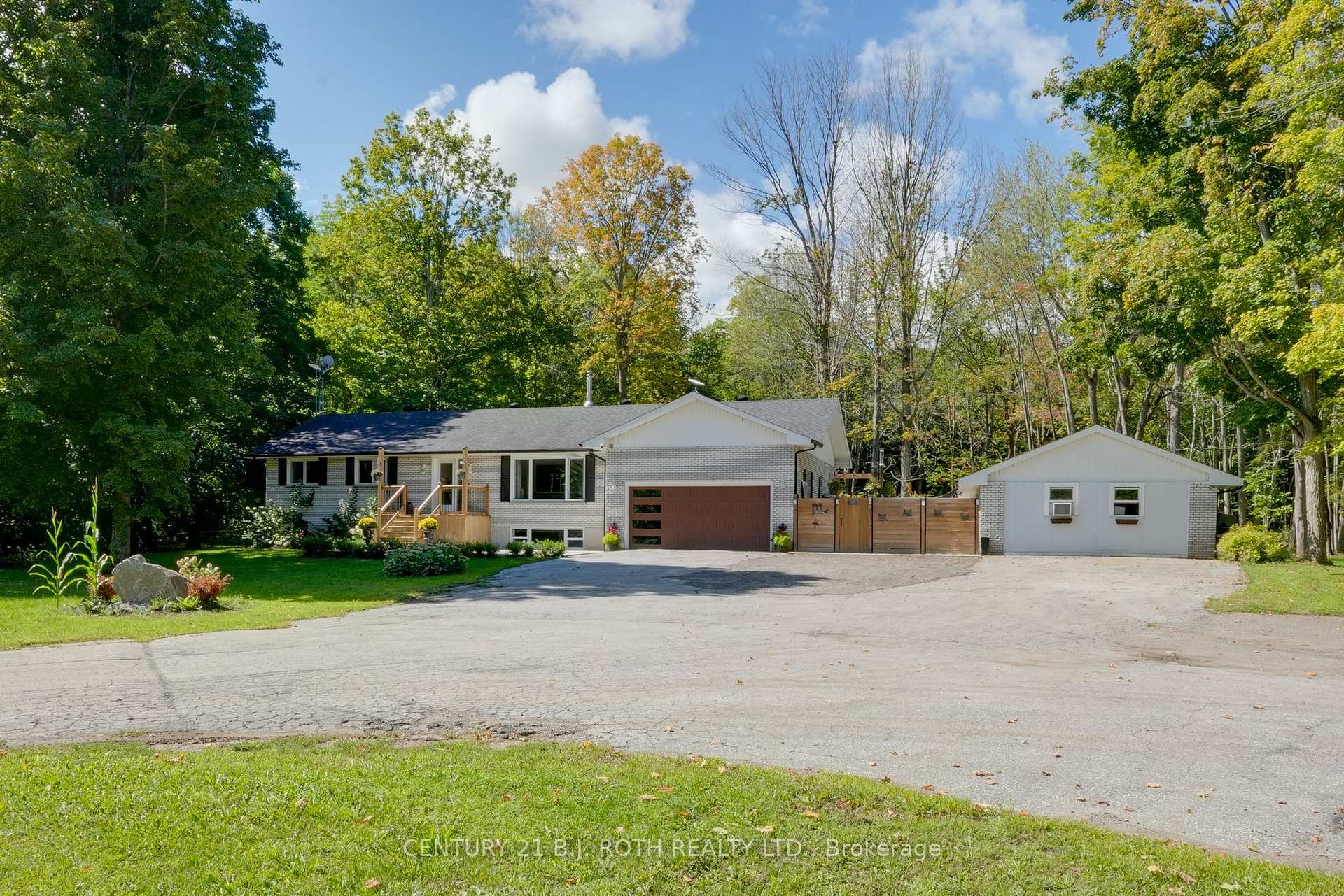 Photo 3 of 1250 County Road 6 S, Tiny, Rural Tiny — HOMEH