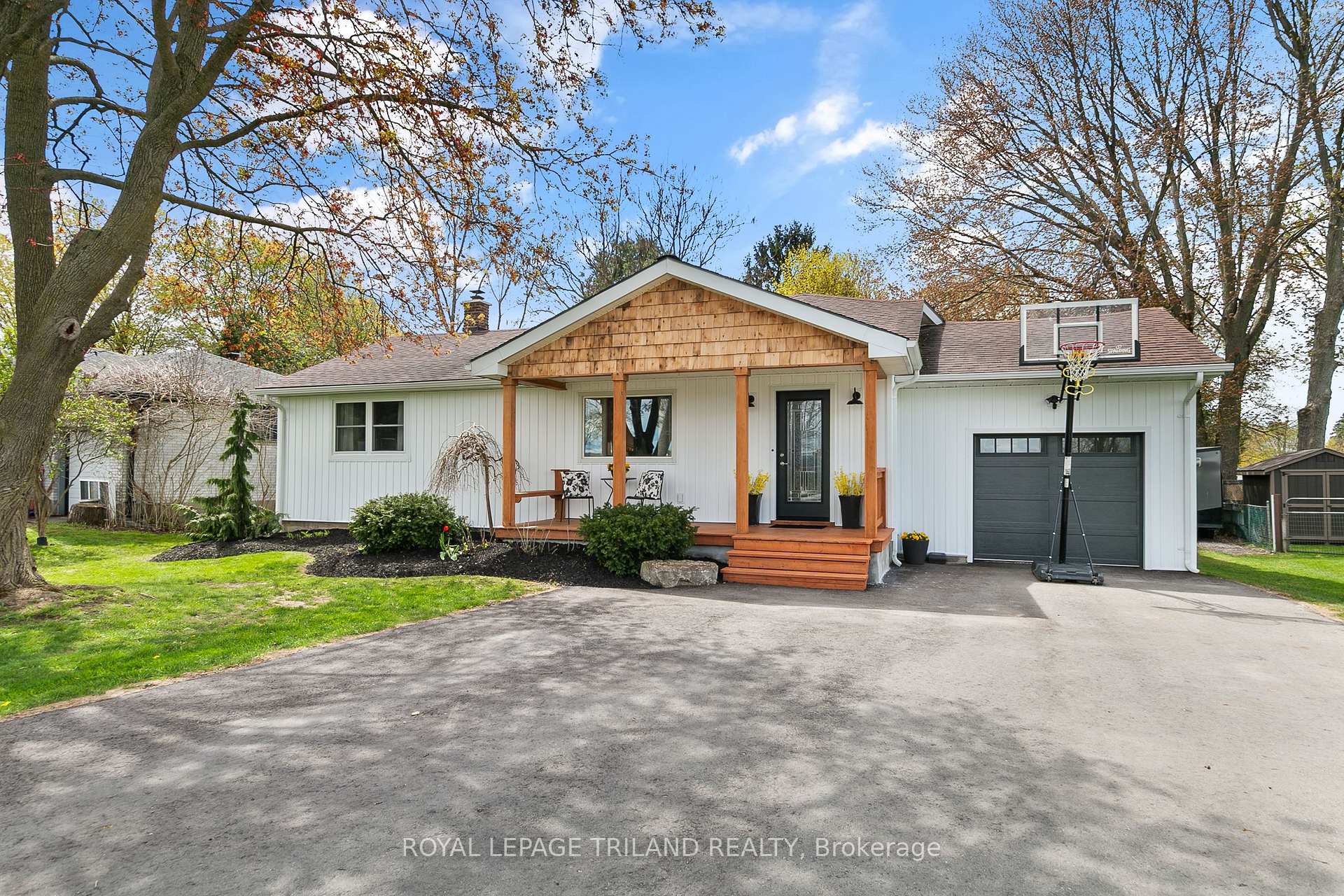 Photo 3 of 298 Sunset Drive, Central Elgin, Rural Central Elgin — HOMEH