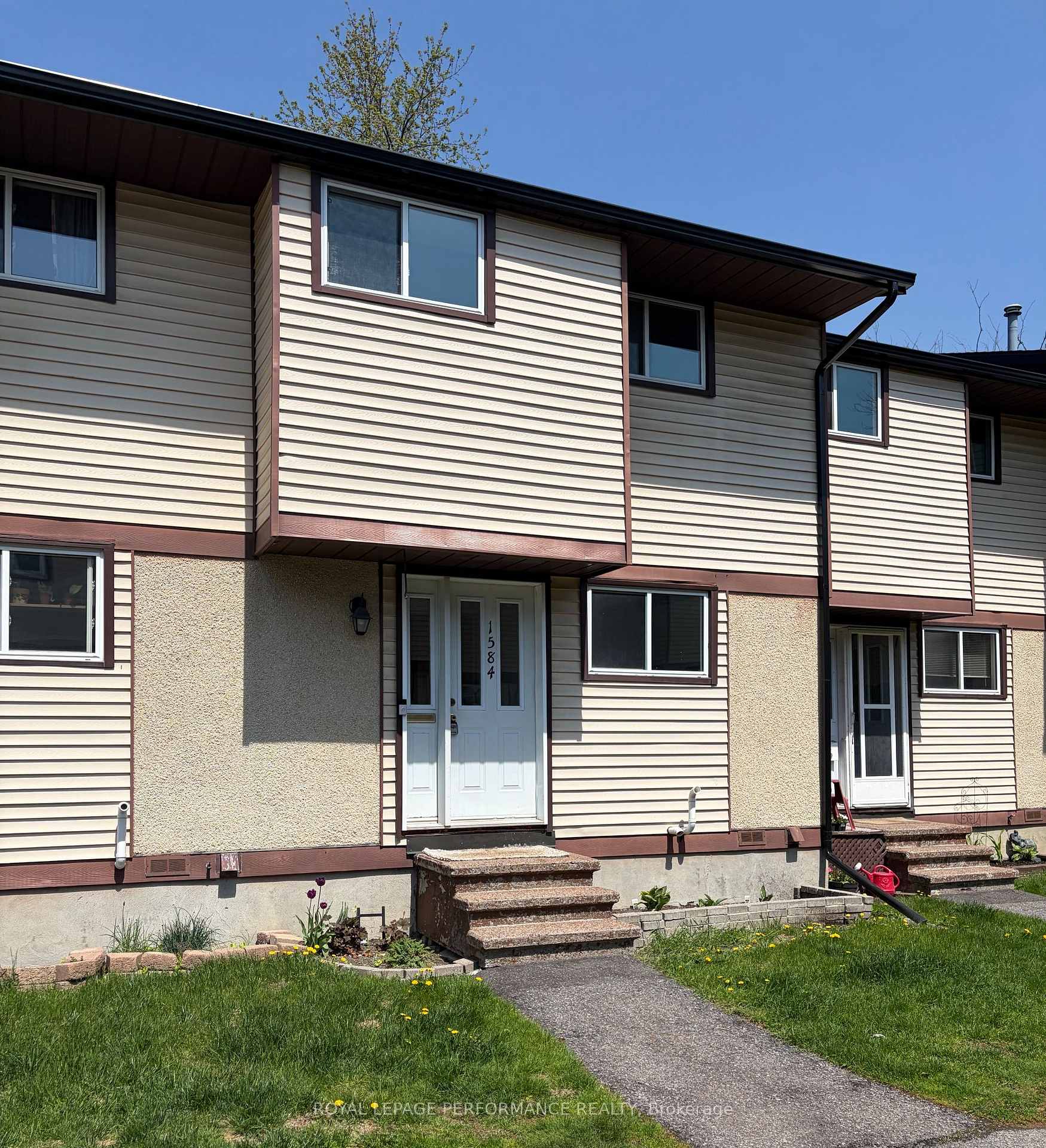 Photo 2 of Unit 62, 1584 Feather Lane, Ottawa, Sawmill Creek/Timbermill — HOMEH
