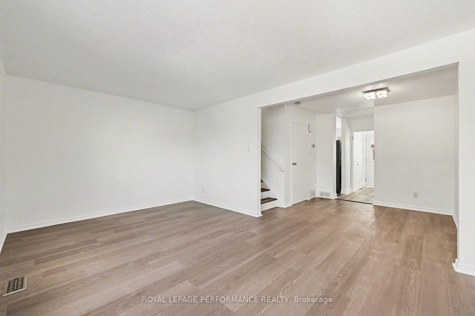 Photo 4 of Unit 62, 1584 Feather Lane, Ottawa, Sawmill Creek/Timbermill — HOMEH