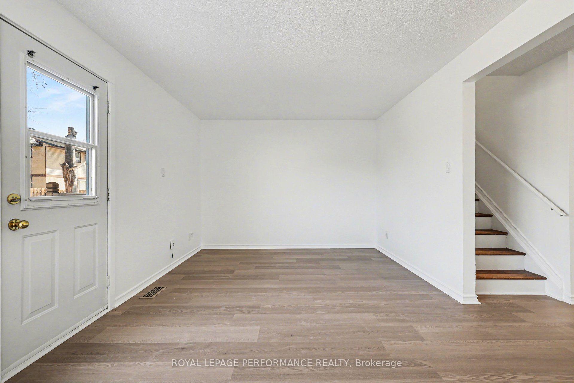 Photo 9 of Unit 62, 1584 Feather Lane, Ottawa, Sawmill Creek/Timbermill — HOMEH