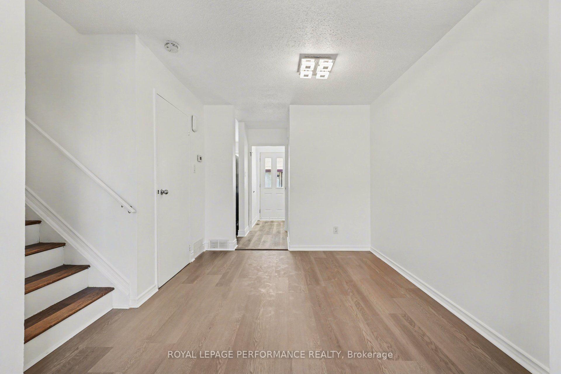 Photo 10 of Unit 62, 1584 Feather Lane, Ottawa, Sawmill Creek/Timbermill — HOMEH