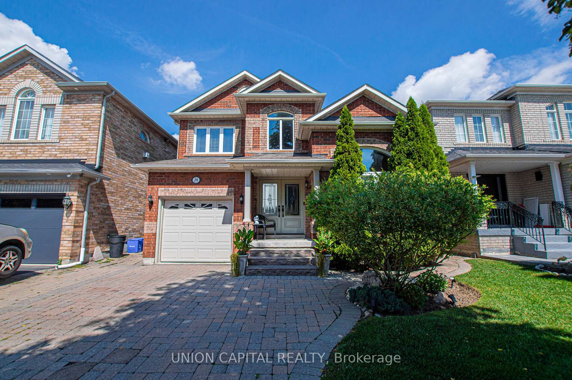Photo 1 of 28 Sail Crescent, Vaughan, Vellore Village — HOMEH