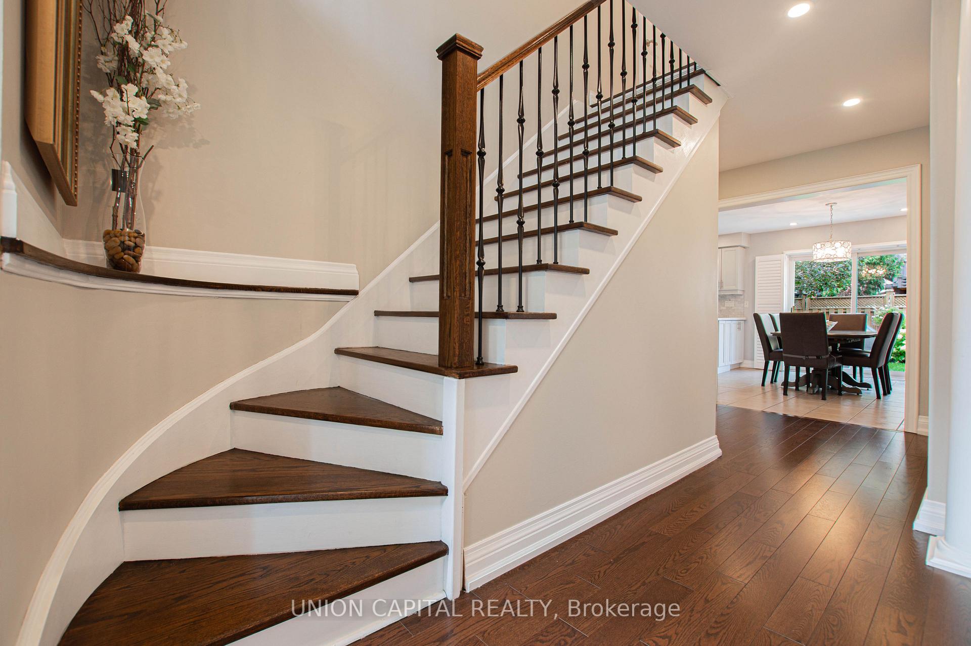 Photo 12 of 28 Sail Crescent, Vaughan, Vellore Village — HOMEH