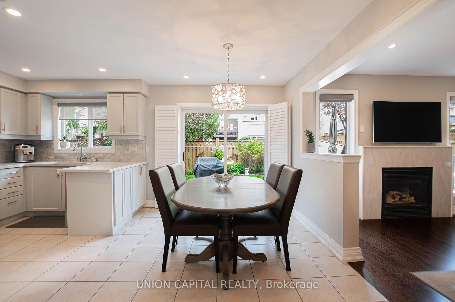 Photo 13 of 28 Sail Crescent, Vaughan, Vellore Village — HOMEH
