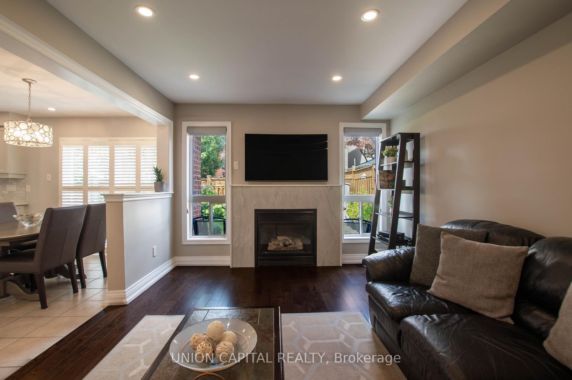 Photo 19 of 28 Sail Crescent, Vaughan, Vellore Village — HOMEH