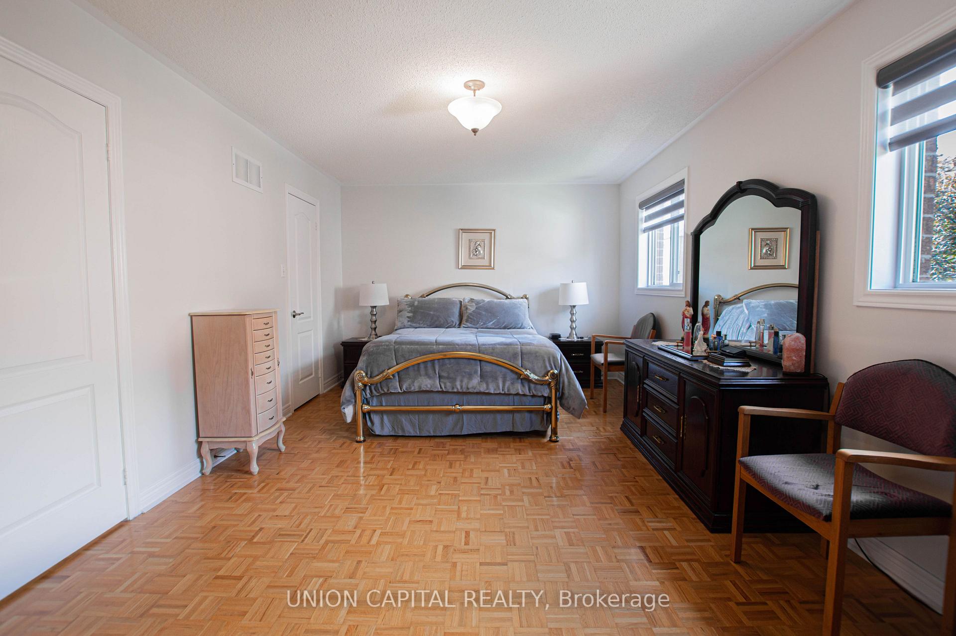 Photo 33 of 28 Sail Crescent, Vaughan, Vellore Village — HOMEH