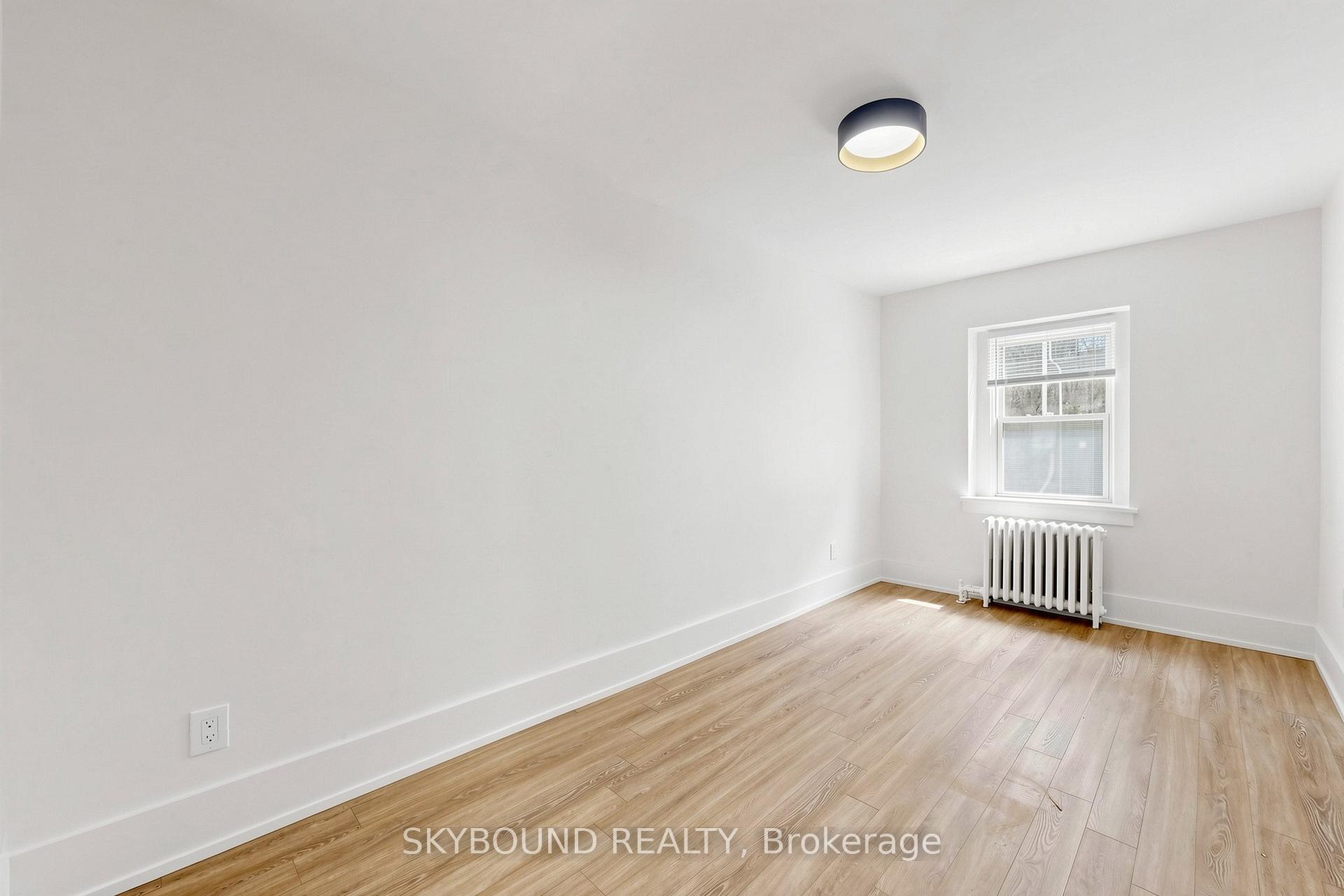 Photo 13 of Unit 11, 1165 Kingston Road, Scarborough, Birchcliffe-Cliffside — HOMEH