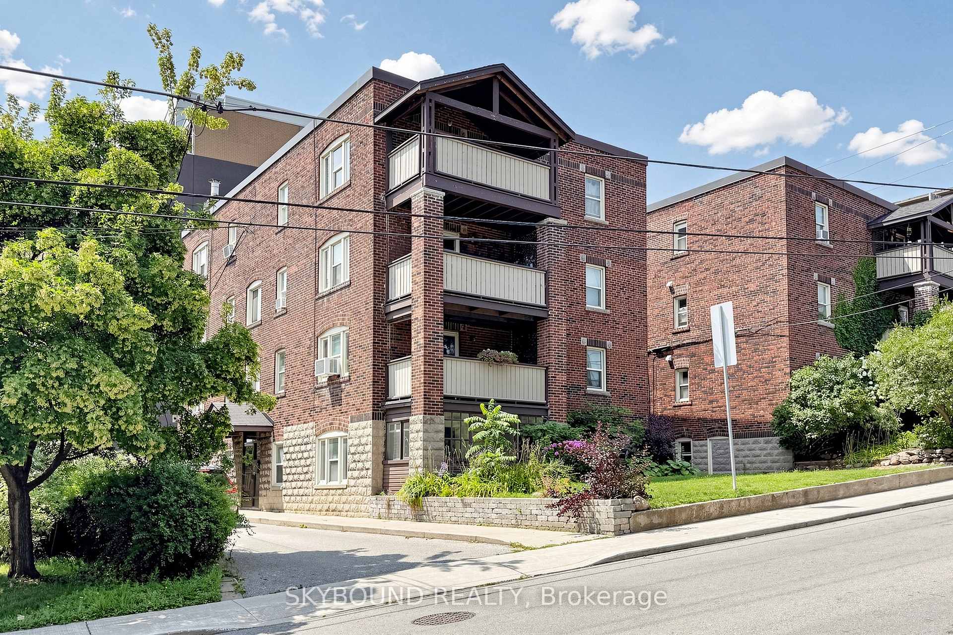 Photo 15 of Unit 11, 1165 Kingston Road, Scarborough, Birchcliffe-Cliffside — HOMEH