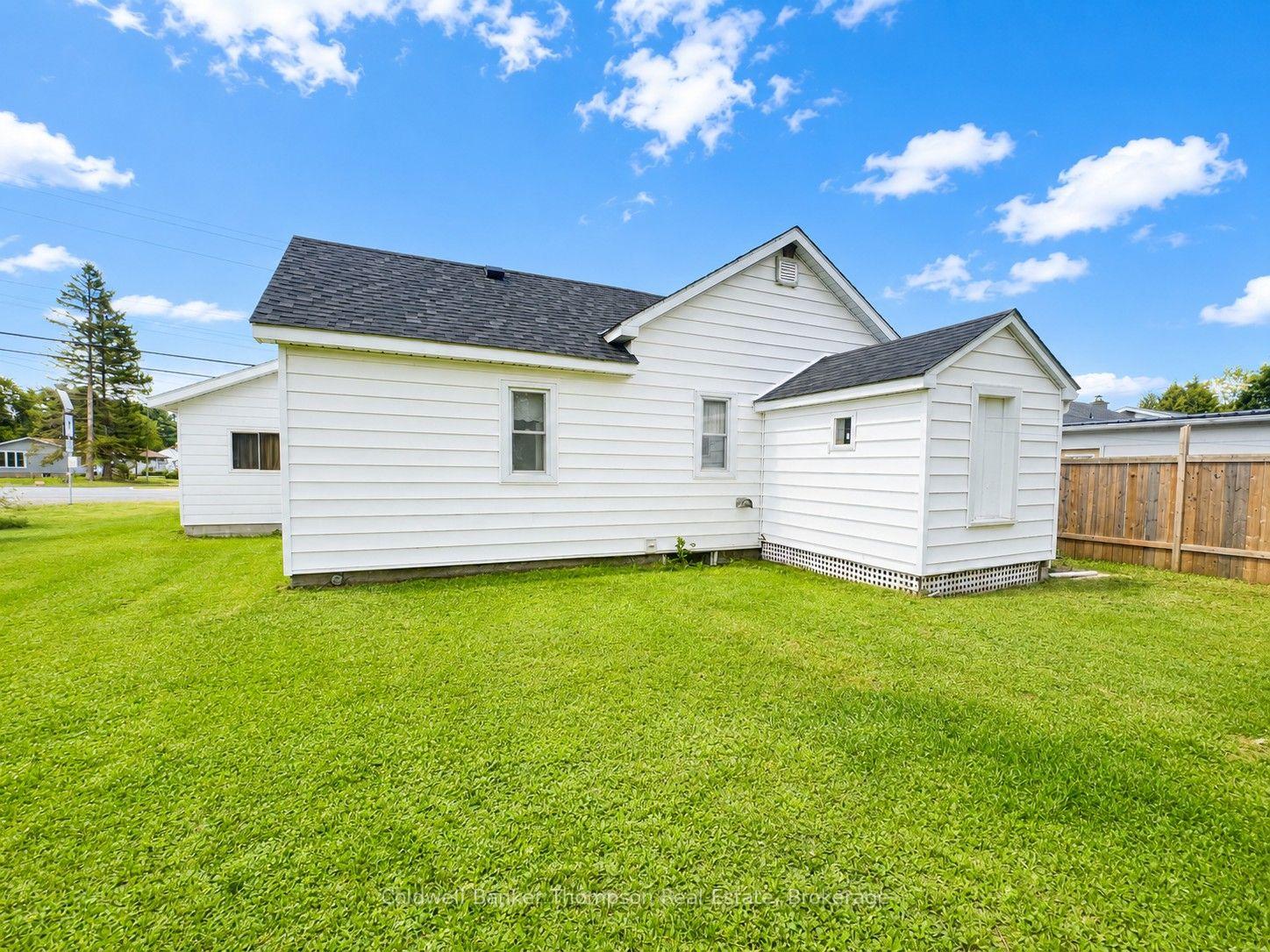 Photo 3 of 18 Eagle Lake Road, South River — HOMEH
