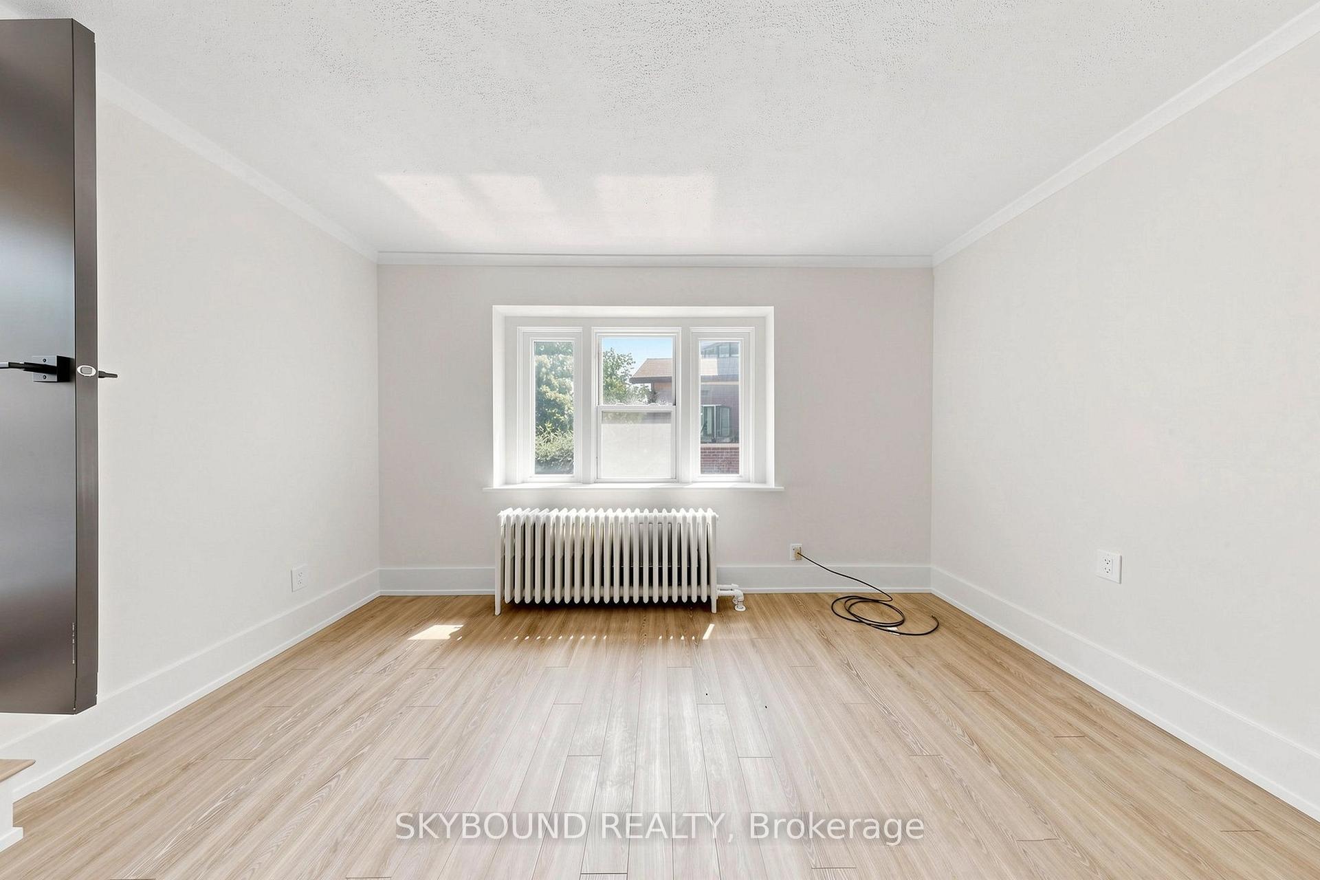 Photo 3 of Unit 15, 1165 Kingston Road, Scarborough, Birchcliffe-Cliffside — HOMEH