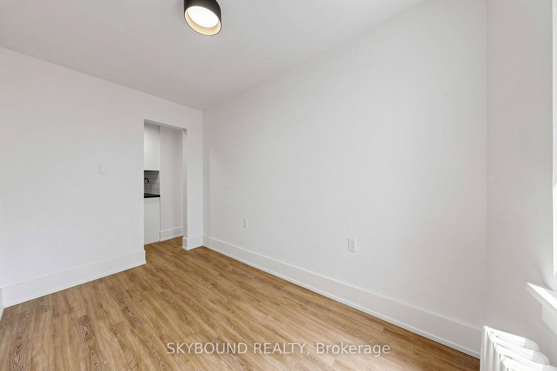 Photo 16 of Unit 15, 1165 Kingston Road, Scarborough, Birchcliffe-Cliffside — HOMEH
