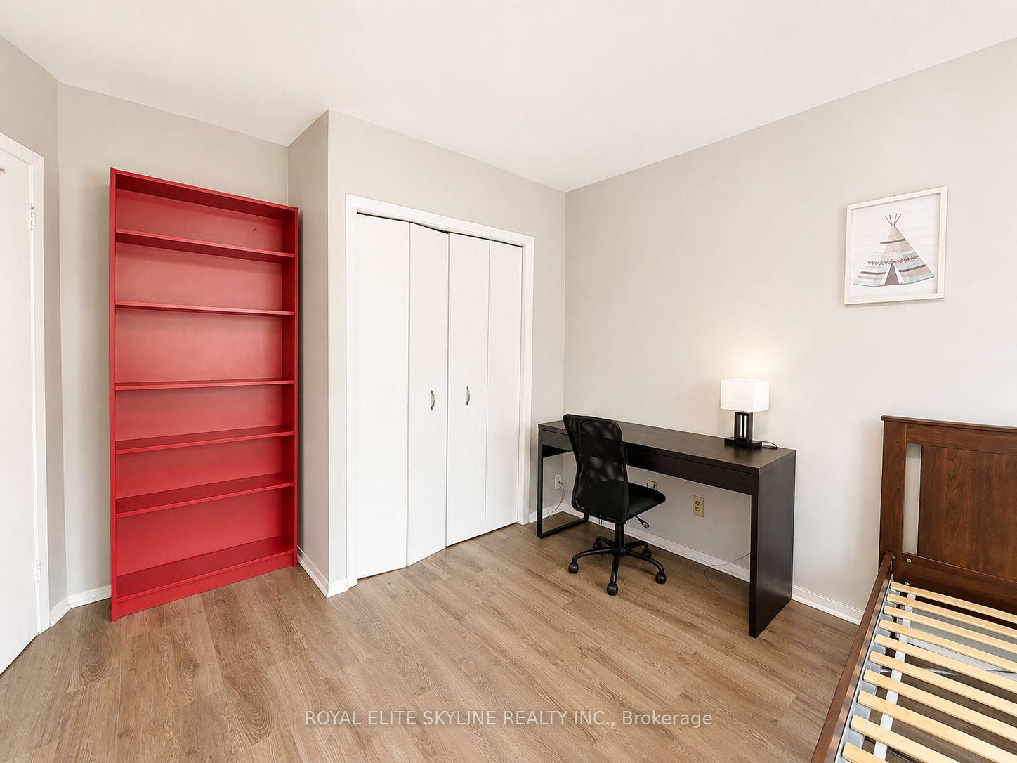 Photo 10 of 40 Clydesdale Drive, North York, Pleasant View — HOMEH