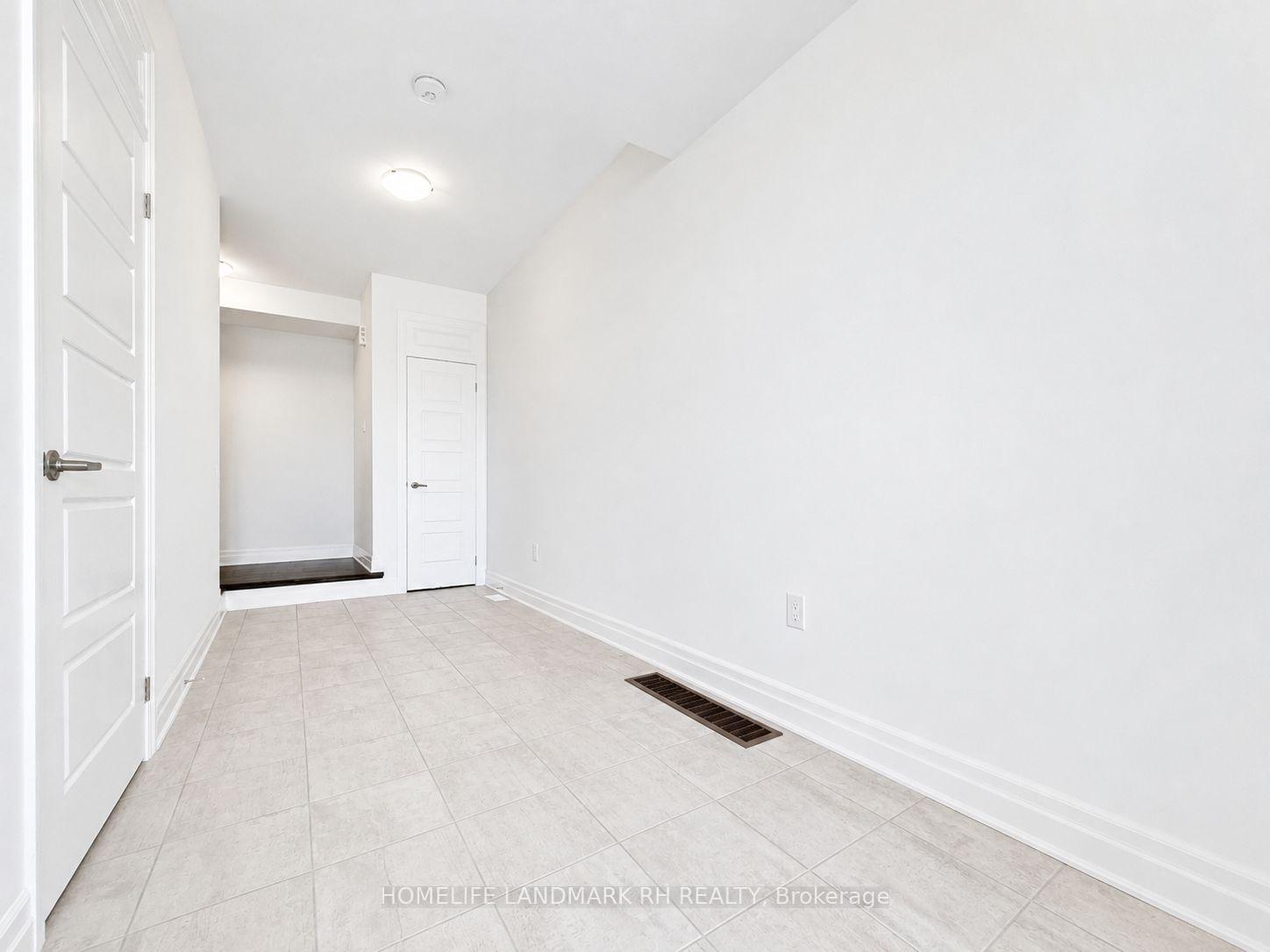 Photo 3 of 56 Azure Drive, Markham, Rural Markham — HOMEH