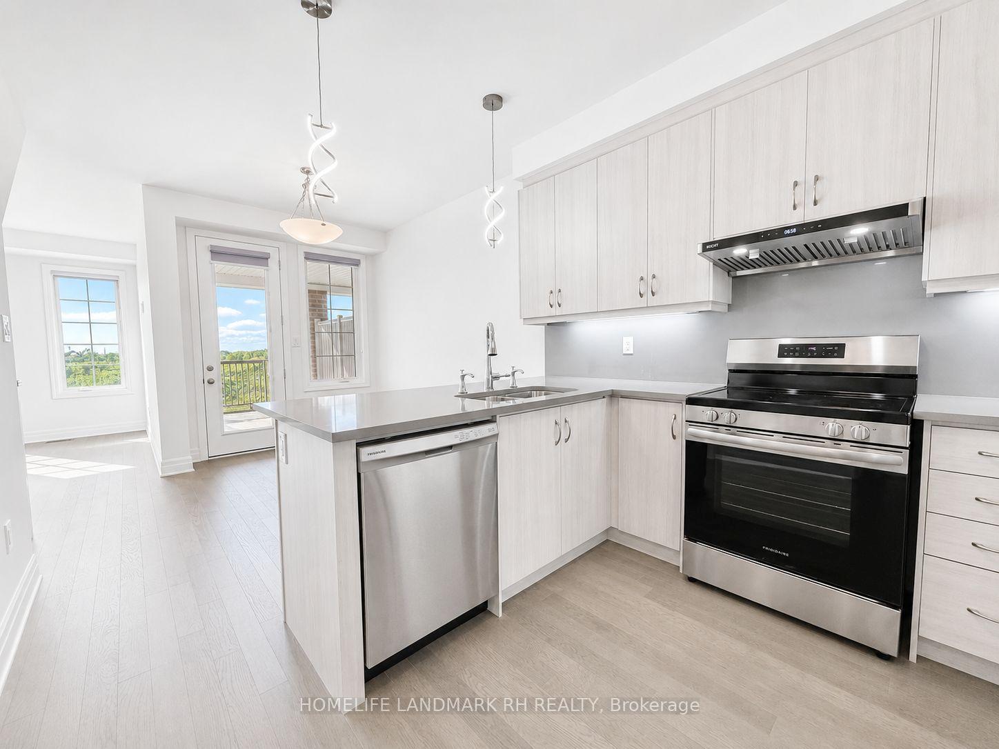 Photo 9 of 56 Azure Drive, Markham, Rural Markham — HOMEH