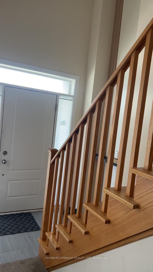 Photo 7 of 771 Chinook Path, Oshawa, Donevan — HOMEH