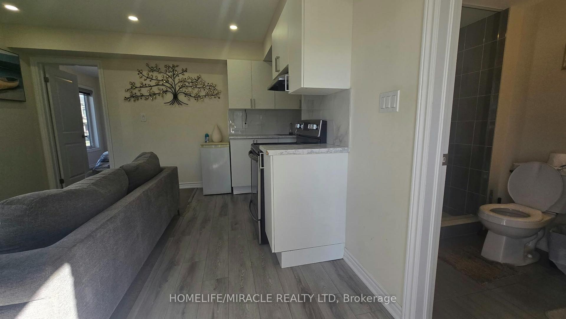 Photo 18 of 771 Chinook Path, Oshawa, Donevan — HOMEH
