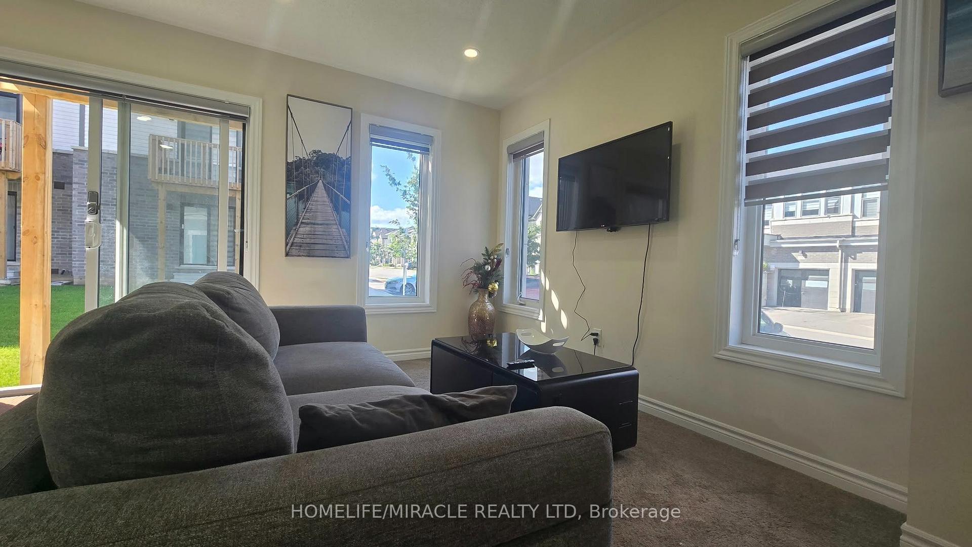 Photo 35 of 771 Chinook Path, Oshawa, Donevan — HOMEH
