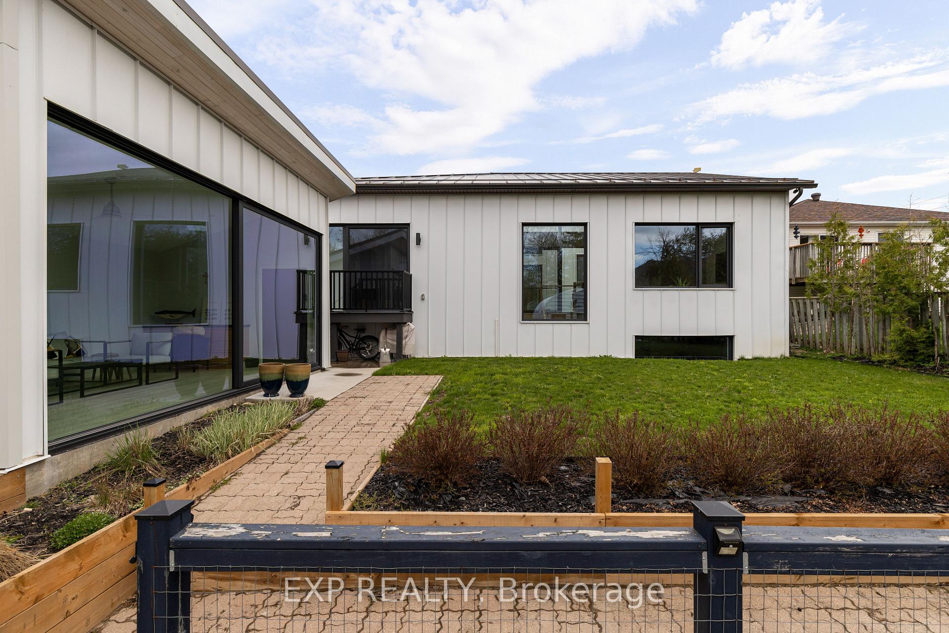 Photo 34 of 236 Cox Mill Road, Barrie, Painswick North — HOMEH