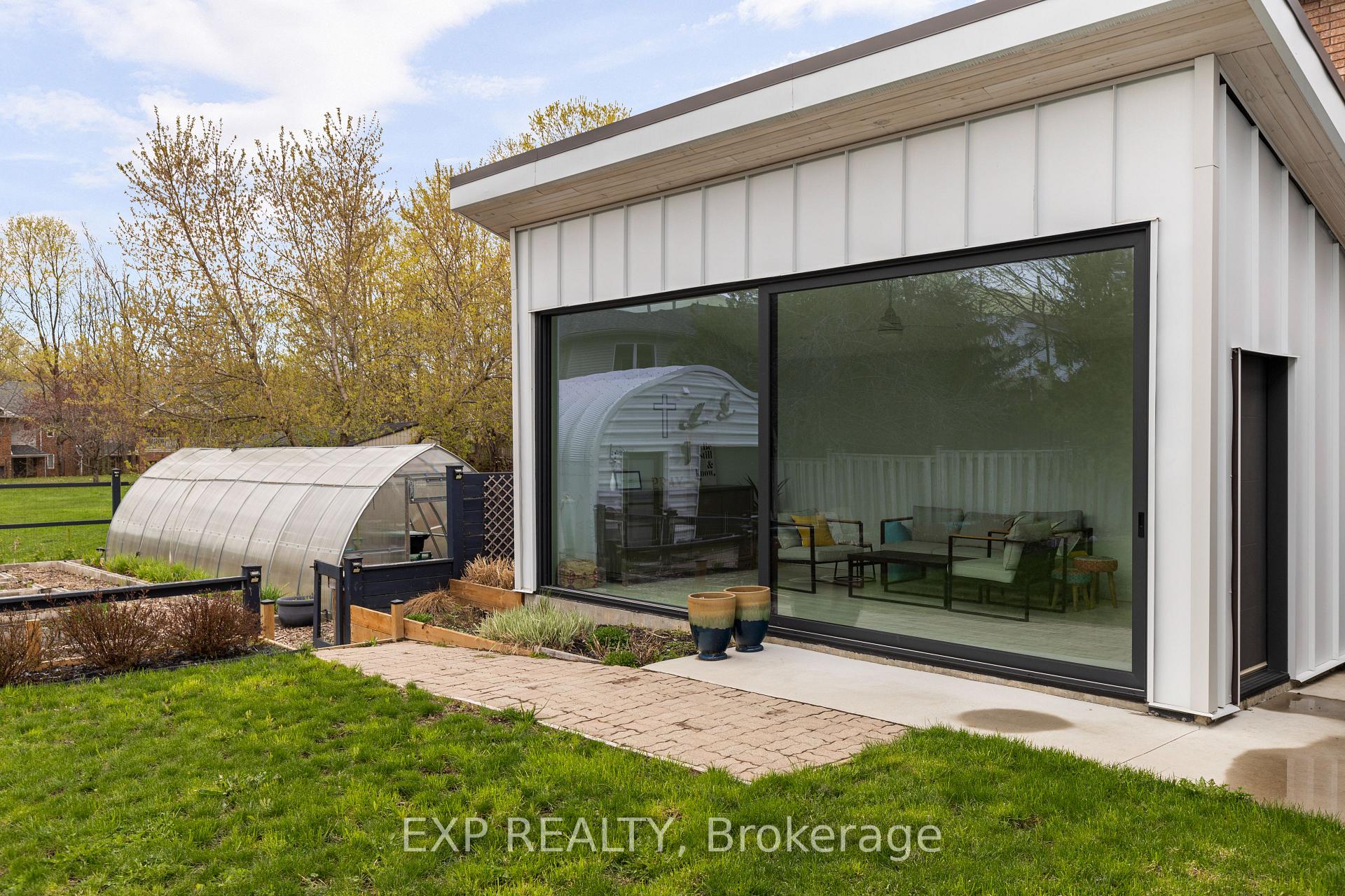 Photo 36 of 236 Cox Mill Road, Barrie, Painswick North — HOMEH