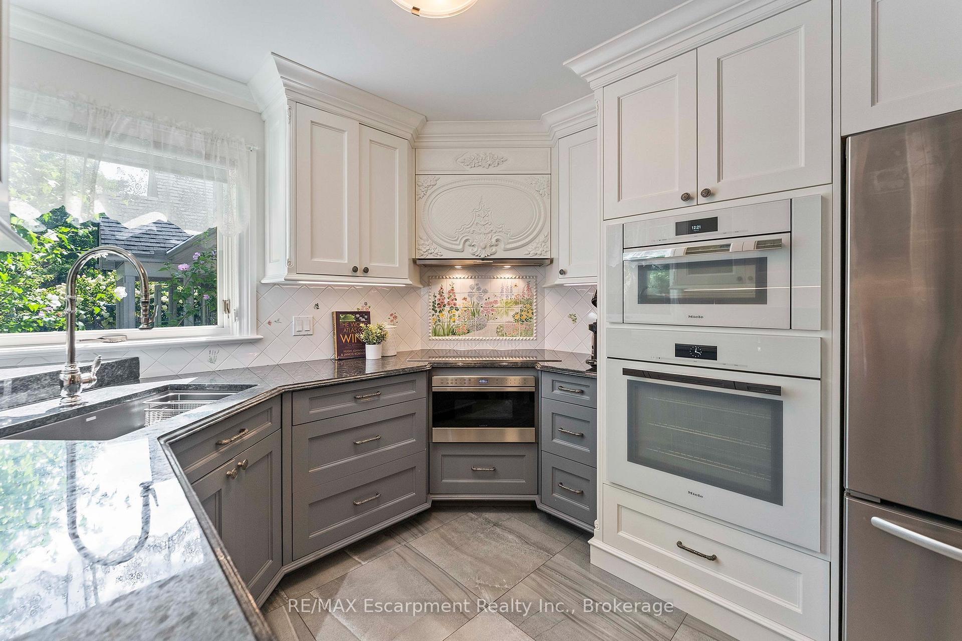 Photo 9 of 380 Watson Avenue, Oakville, Old Oakville — HOMEH