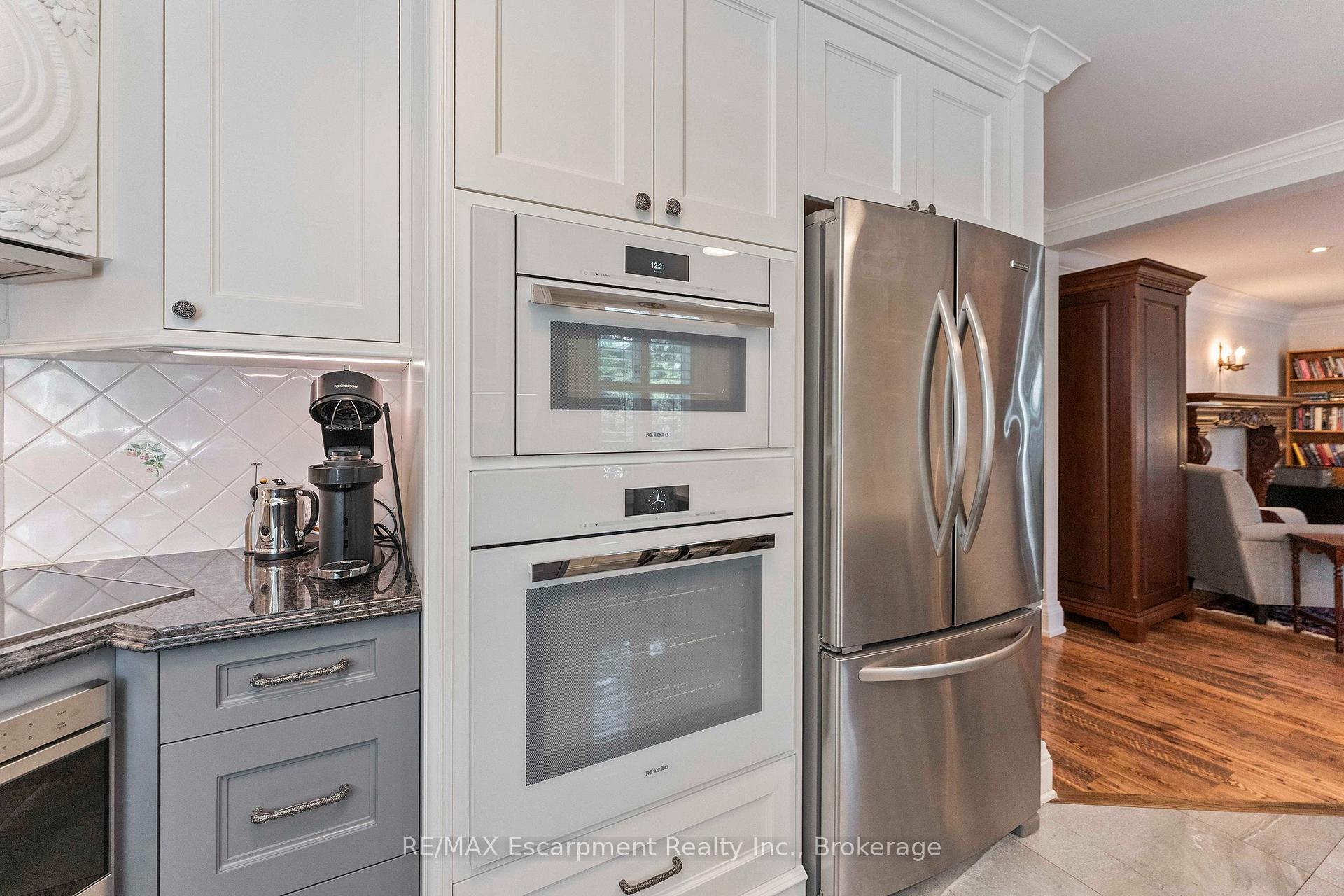 Photo 11 of 380 Watson Avenue, Oakville, Old Oakville — HOMEH